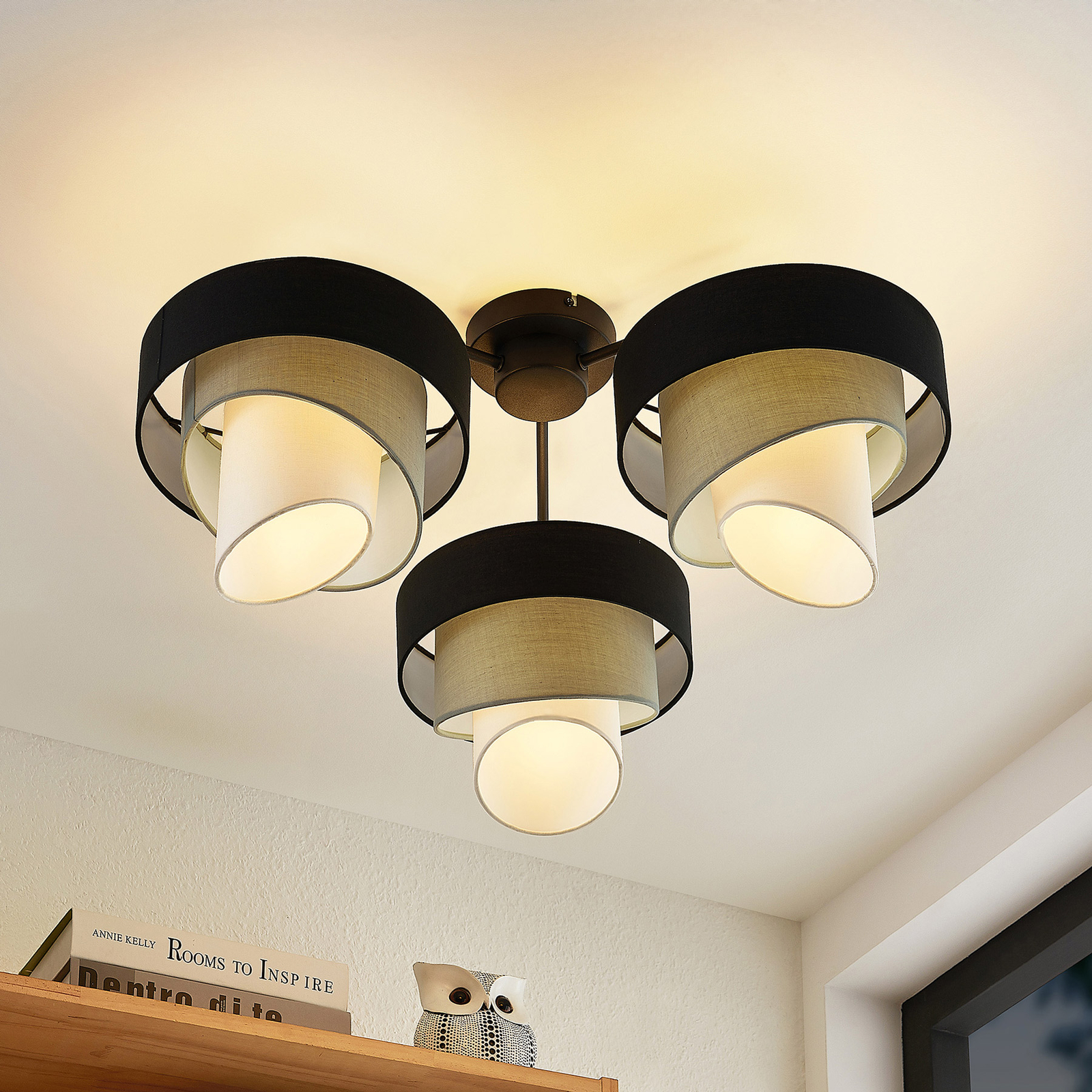 Lindby Minaora ceiling light with 3 lampshades