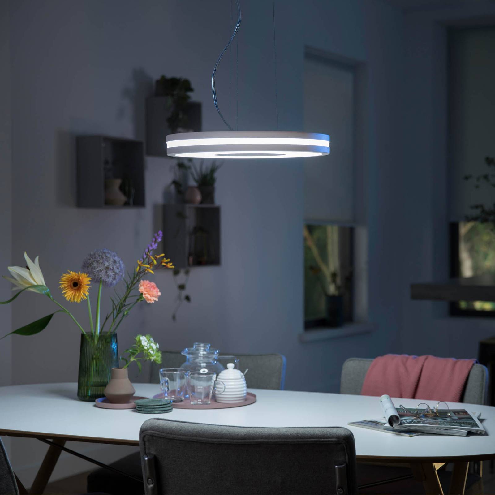 E-shop Philips Hue Being závesné LED svietidlo v bielej