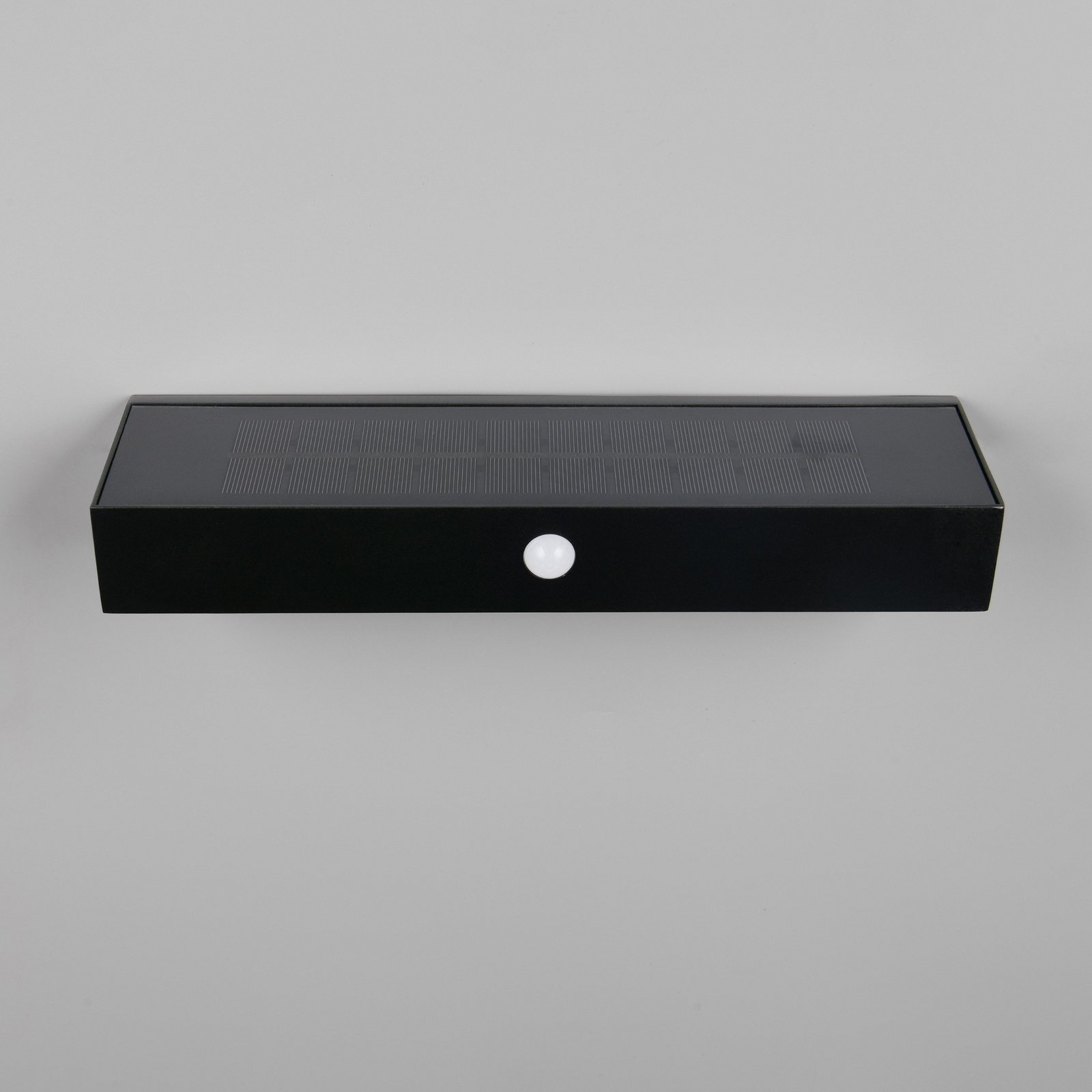 Silves solar wall light, black, sensor, IP44