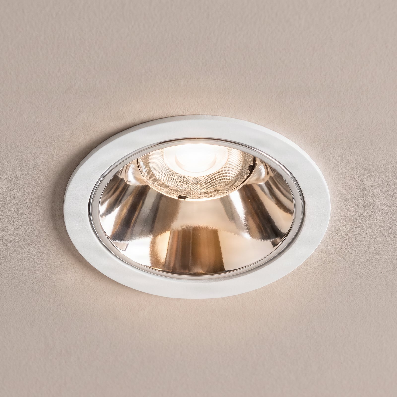 BRUMBERG Apollo Mini, gladek reflektor, okrogel, 4.000 K, bel