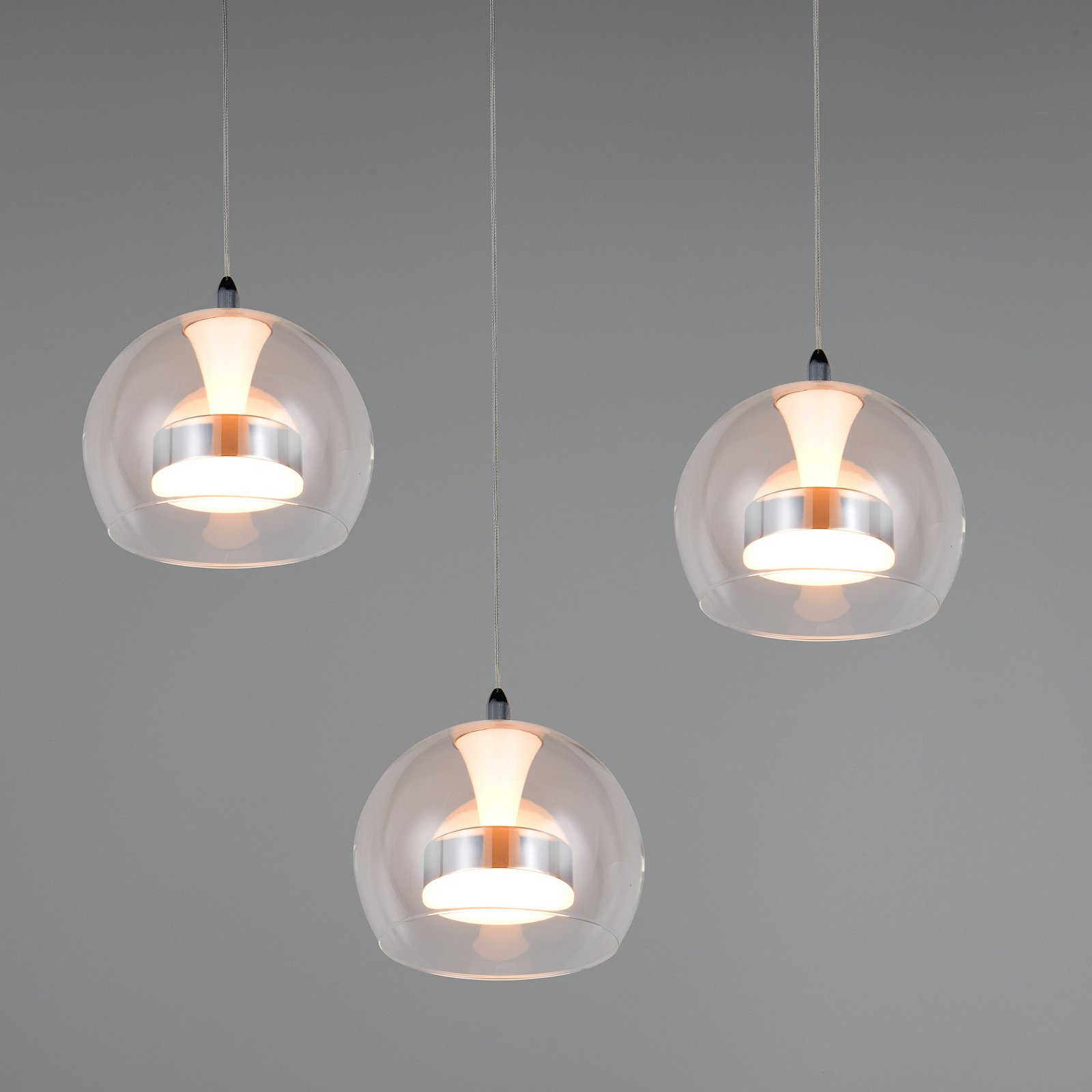 LED pakabinama lempa Flynt, Ø 42 cm, chromo spalvos, metalas CCT 3-flg. LED pakabinama lempa Flynt, Ø 42 cm, chromo spalvos, metalas CCT 3-flg.