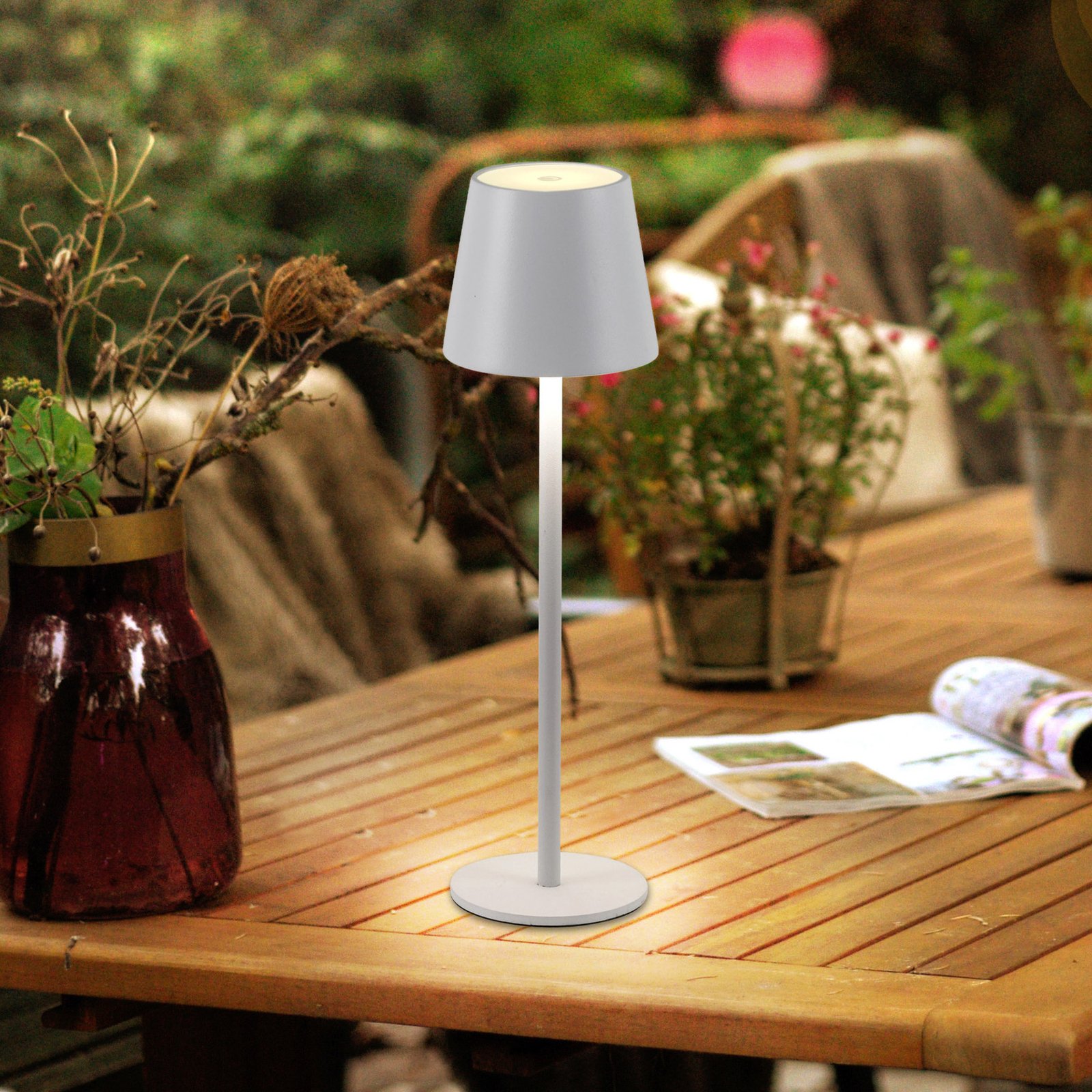 JUST LIGHT. Lampada da tavolo LED Euria ricaricabile, bianca, ferro, IP54