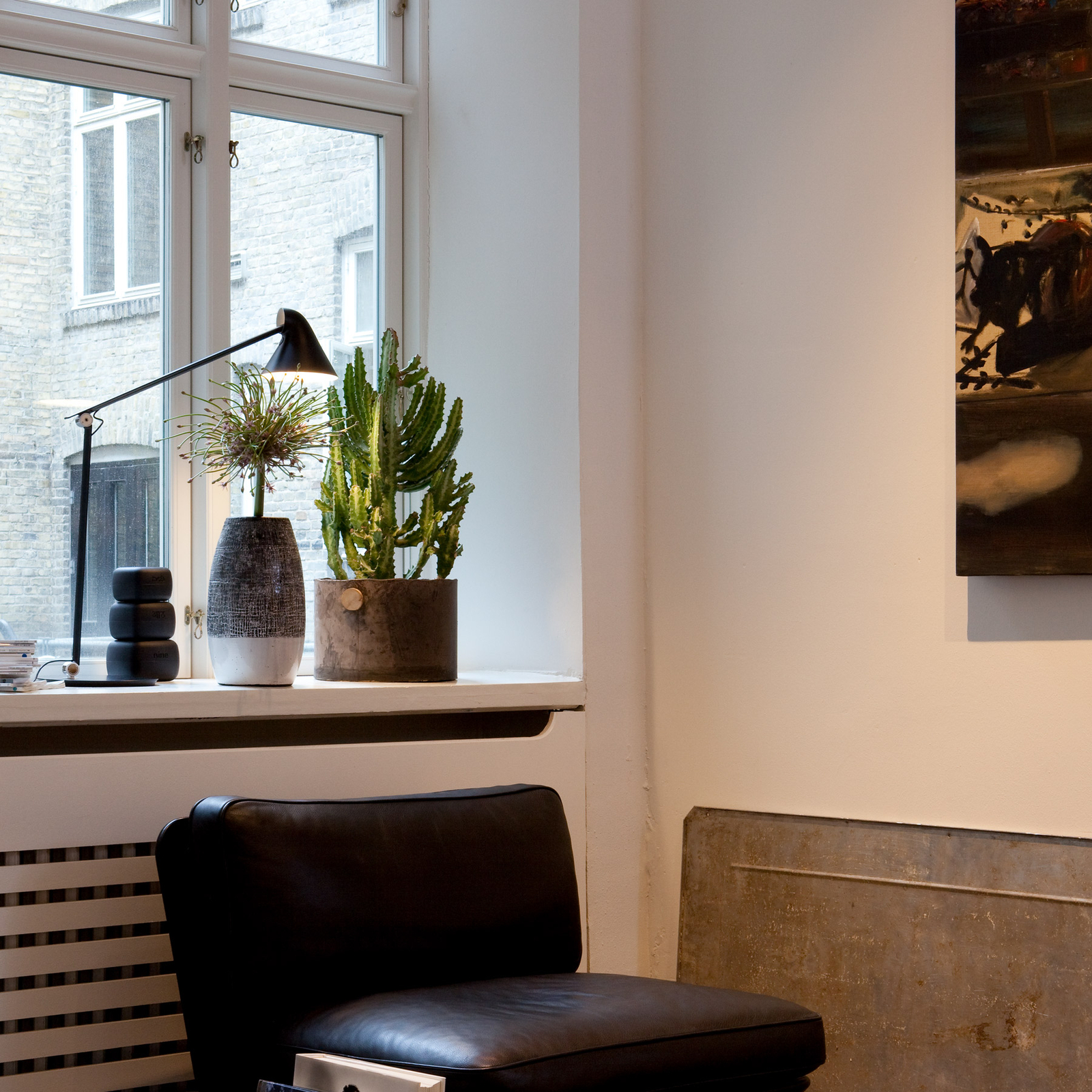 NJP Bordslampa m/Fot 3000K Svart - Louis Poulsen