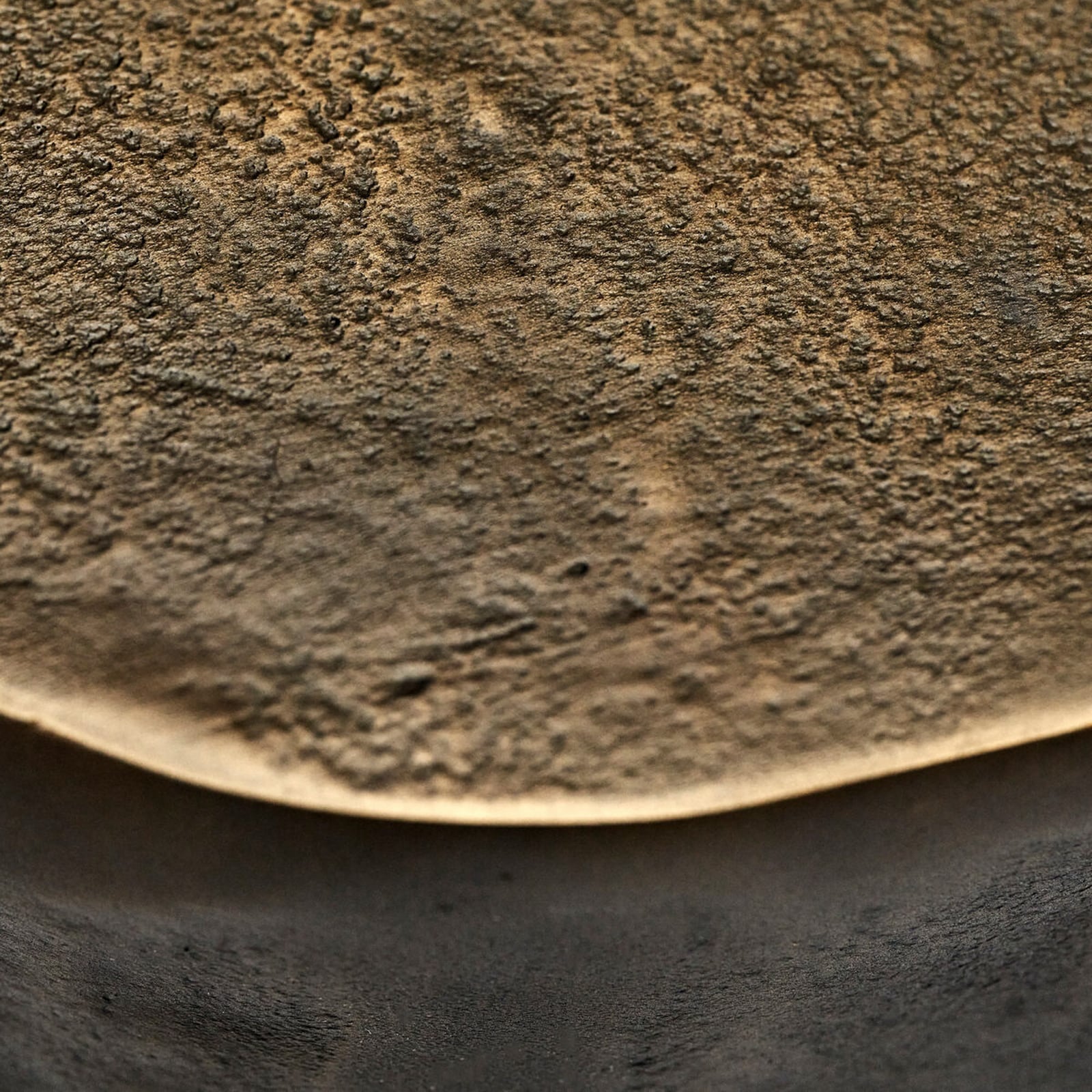 Tavolino HDMeta in ottone anticato, altezza 44 cm - House Doctor