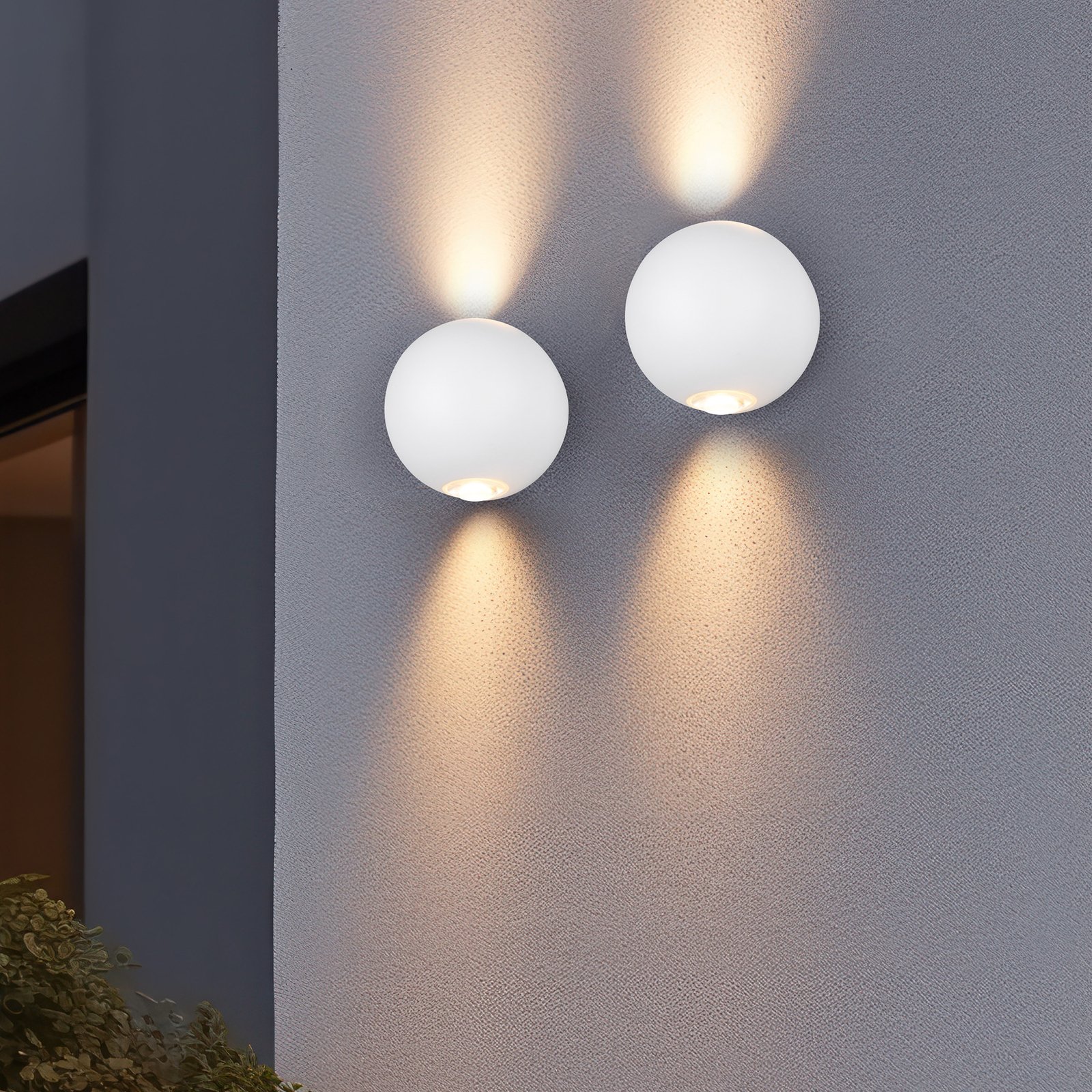 LED-ulkoseinävalaisin Avisio, mattavalkoinen, 2-valo, puoliympyrän