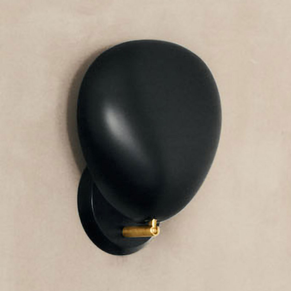 Gubi Cobra Vägglampa Hard-Wired Jet-Black, svart från Gubi