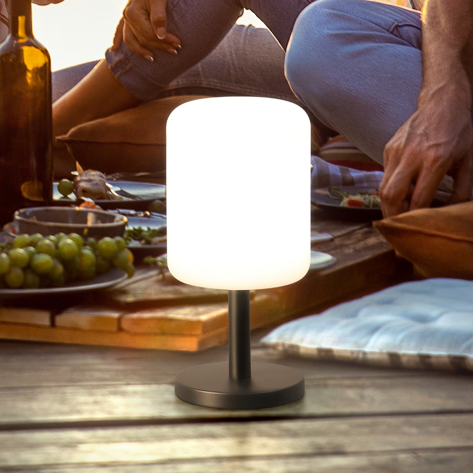 Candeeiro de mesa recarregável Volterra Pro LED, IP54, RGBW, comando à