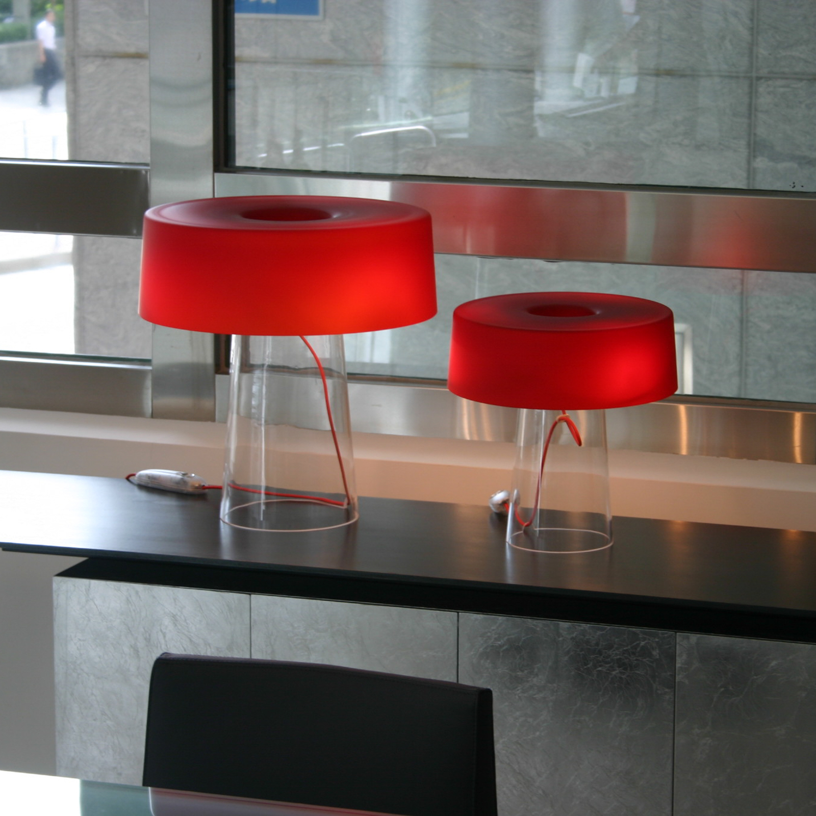 Prandina Glam lampe de table 36 cm clair/abat-jour rouge