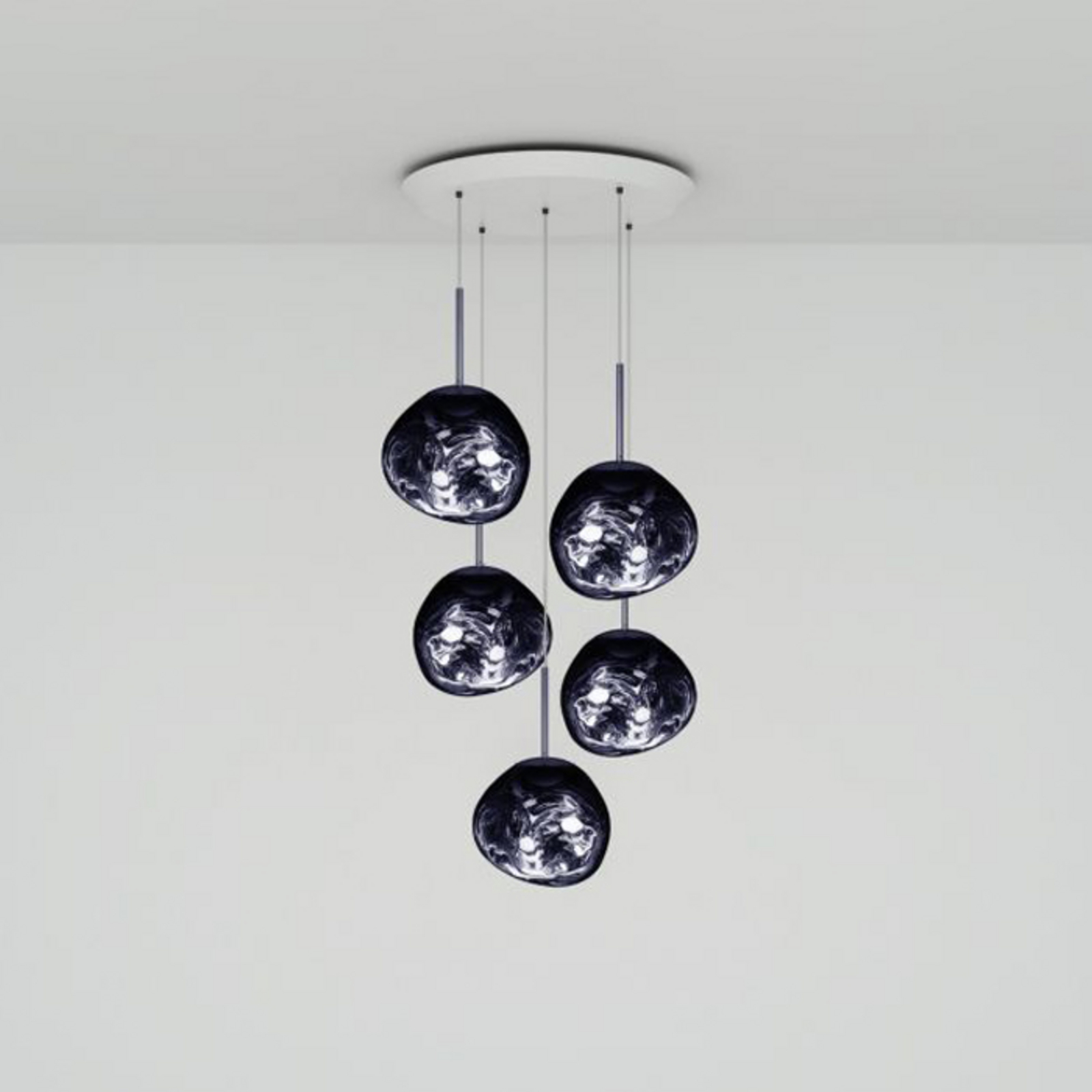 Melt Mini okrugla viseća lampa, dimljena, Ø73cm, 5 žarulja. -Tom Dixon