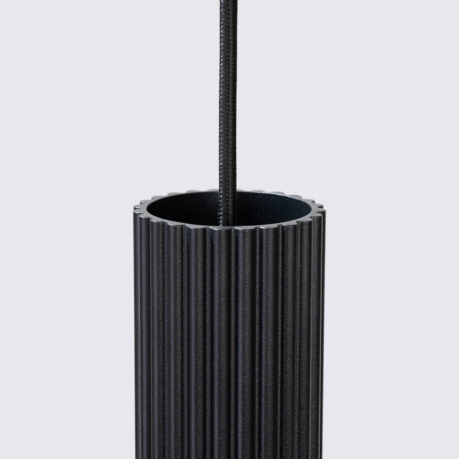 Lampa wisząca Carbon, czarna, Ø 6 cm, aluminium