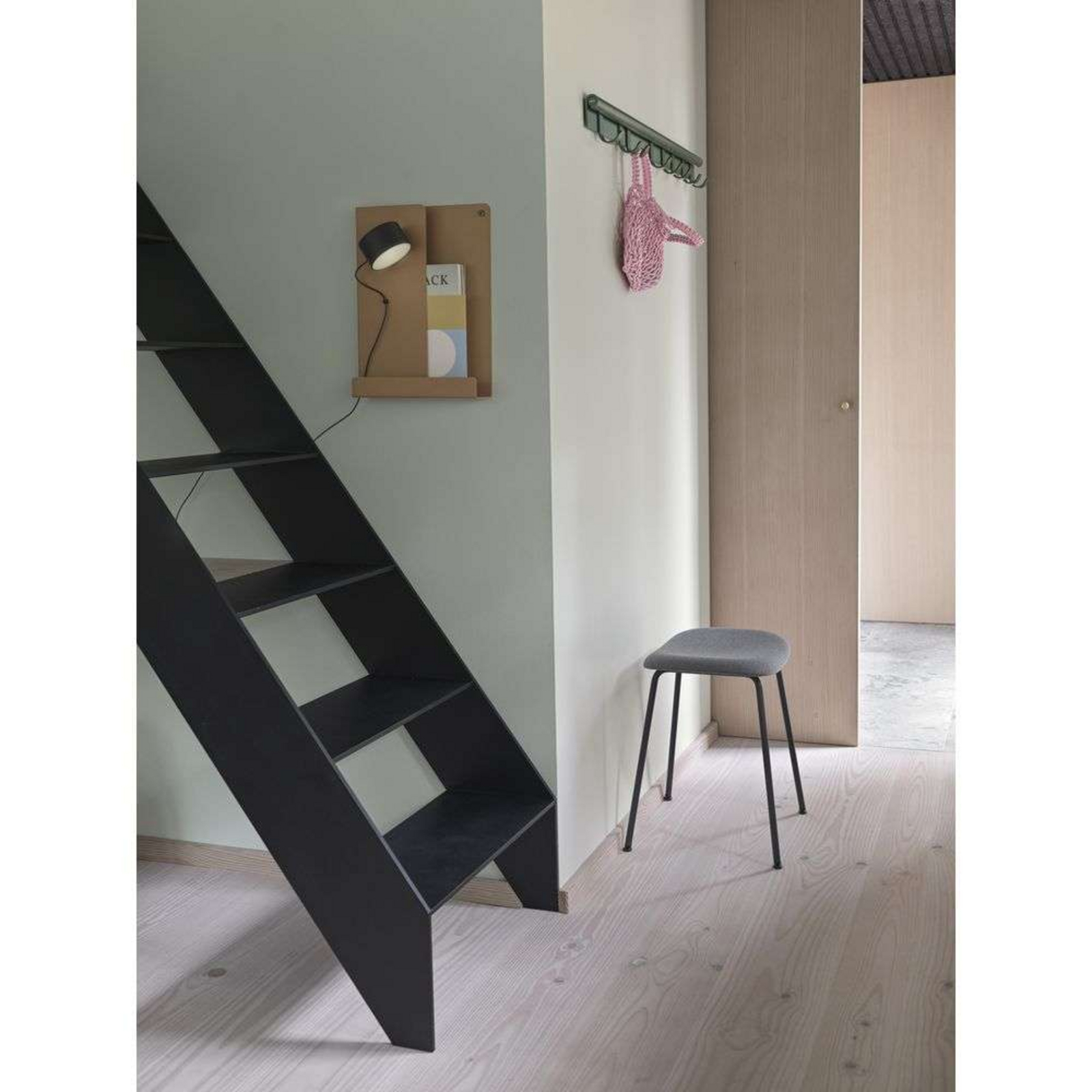 Folded Shelves 29,5x40 Deep Red - Muuto