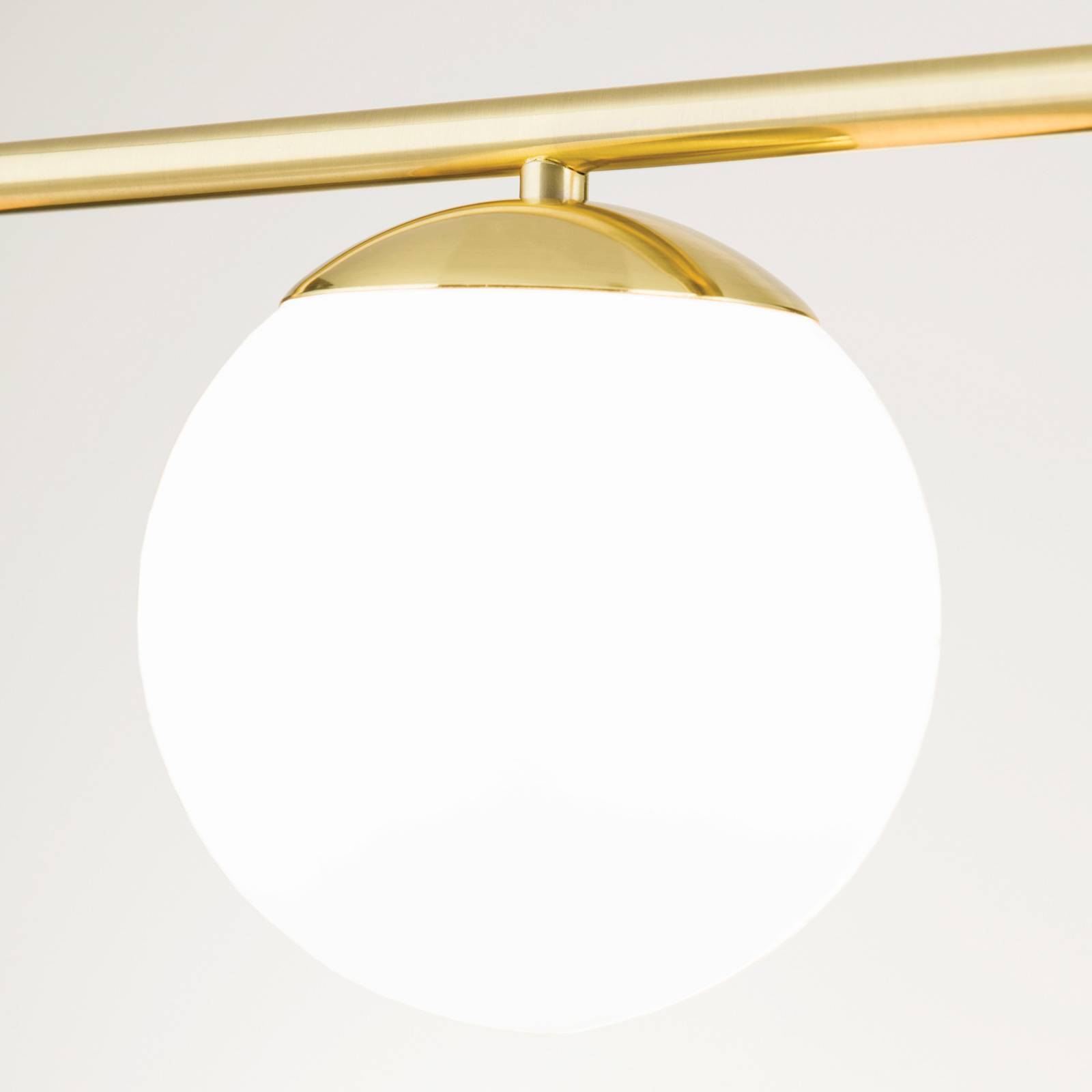 Lampa wisząca Madis z trzema kulistymi kloszami