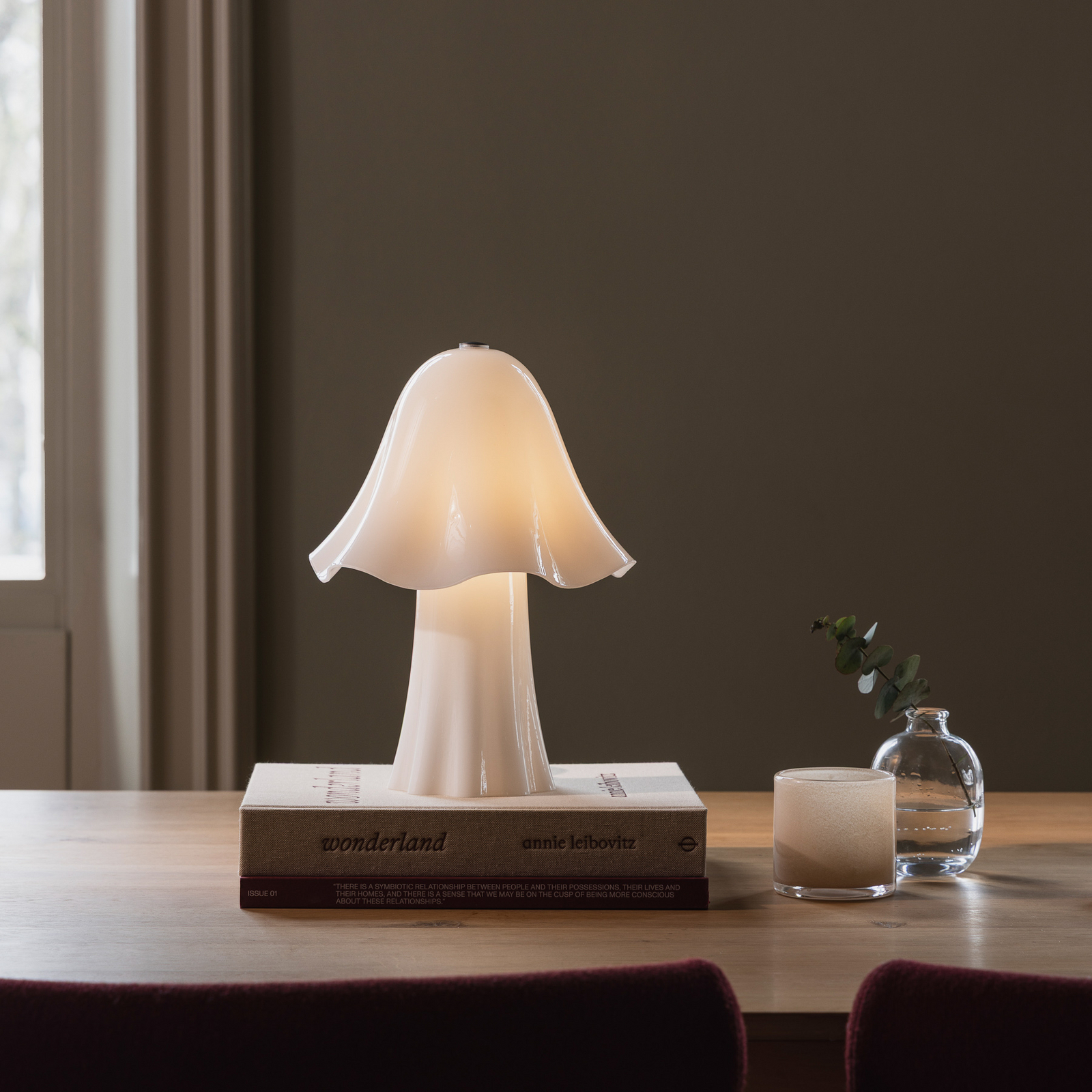 Lampe de table Globen Lighting « Bello » blanche, hauteur 30 cm, verre/métal Lampe de table Globen Lighting « Bello » blanche, hauteur 30 cm, verre/métal