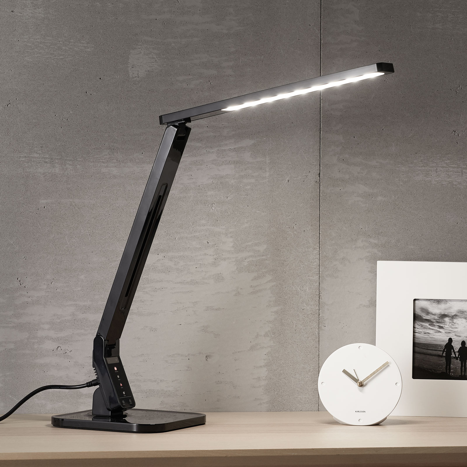 Czarna lampka na biurko LED Eleni 