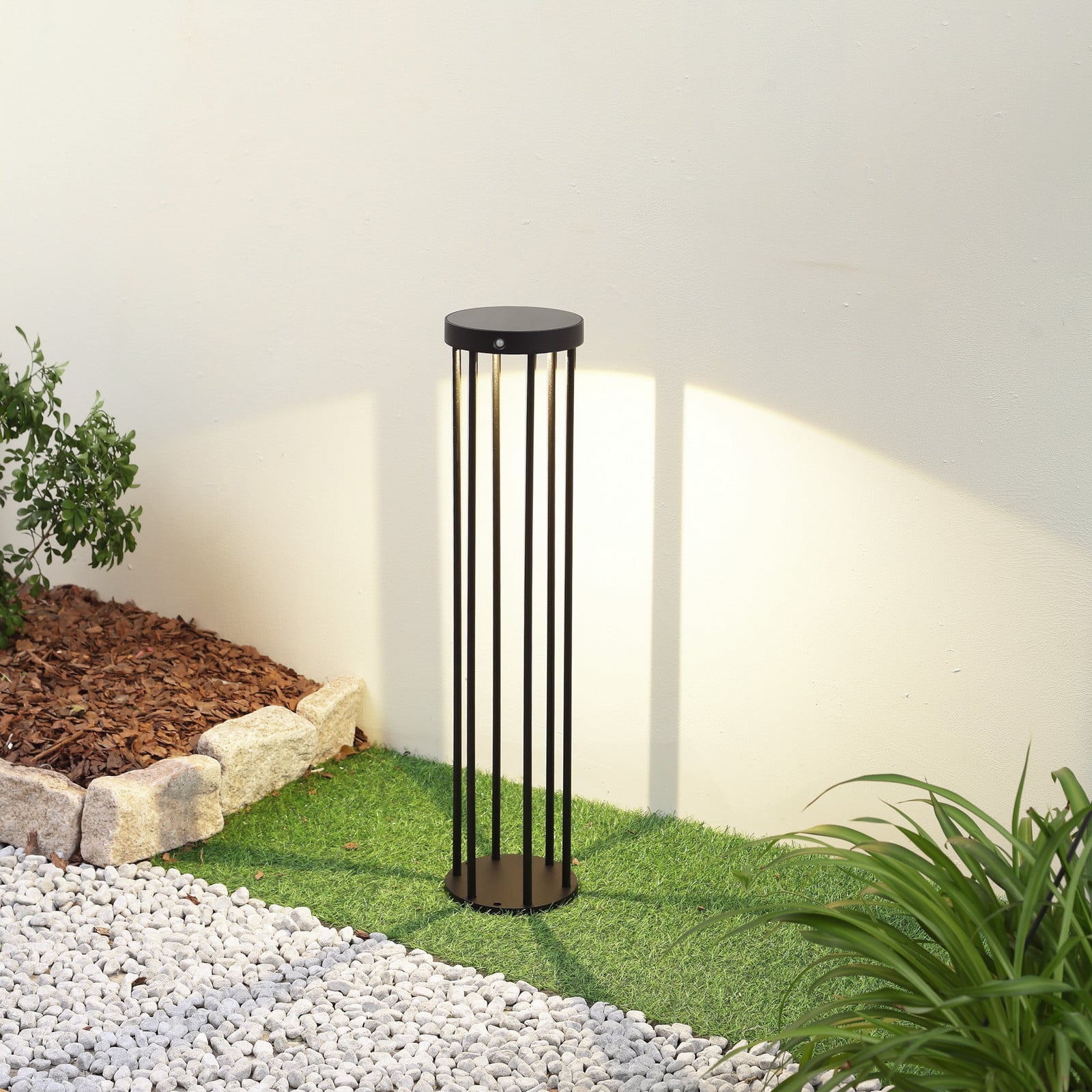 Evelis Solarzelle Lampe W/Sensor Schwarz Lucande – Terrasse – Modern – Aluminium – Rund