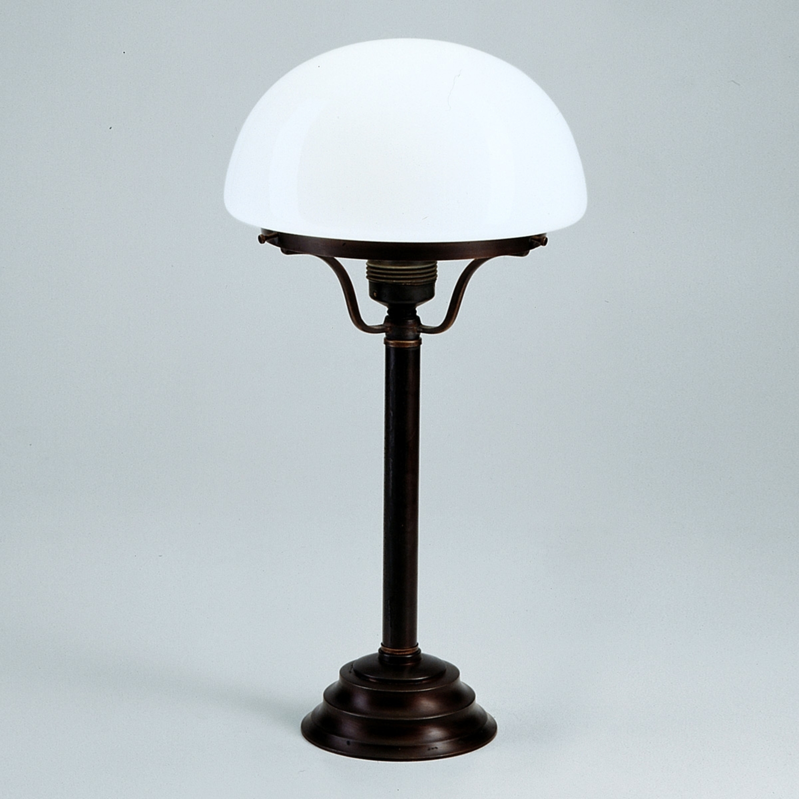 Lámpara de mesa Frank, aspecto antiguo rústico