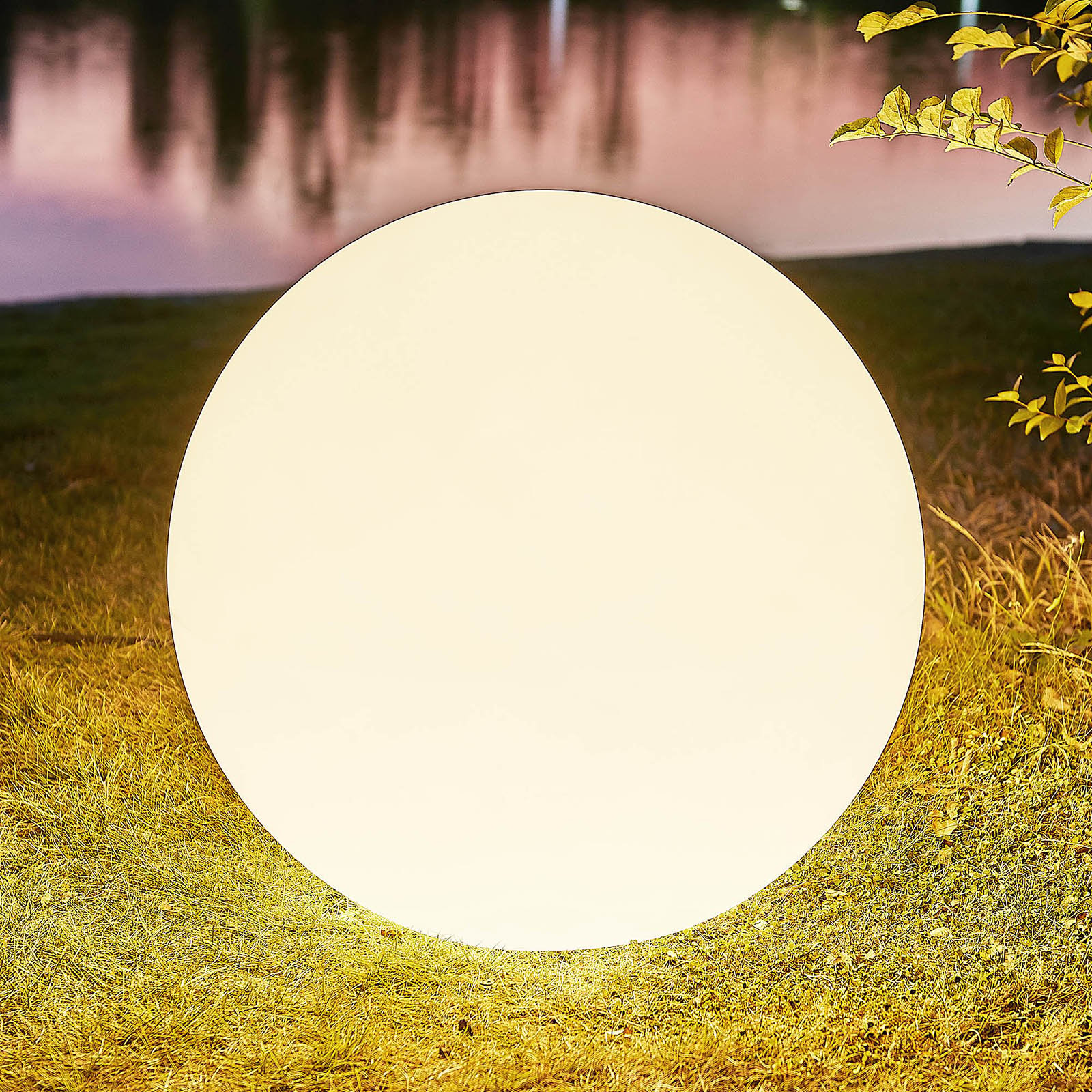 Arcchio Orlana sfera luminosa, IP65, bianco, 56 cm