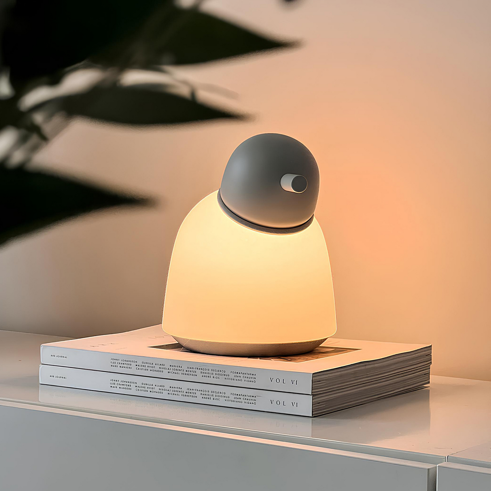 Bird Lampada da Tavolo H21,5 Sand/Opal - Belid Bird Lampada da Tavolo H21,5 Sand/Opal - Belid