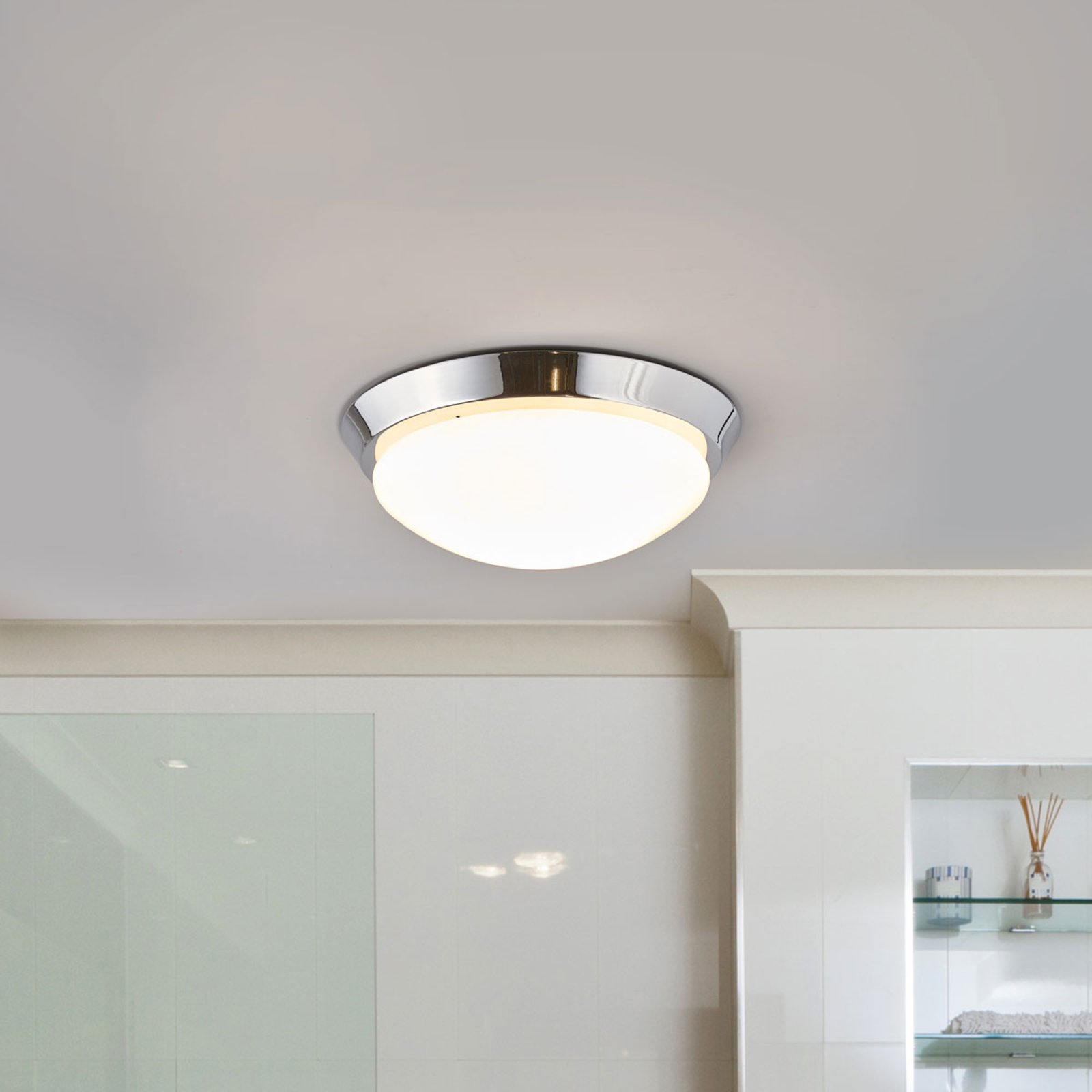 Lámpara de techo para baño Dilani, diseño circular