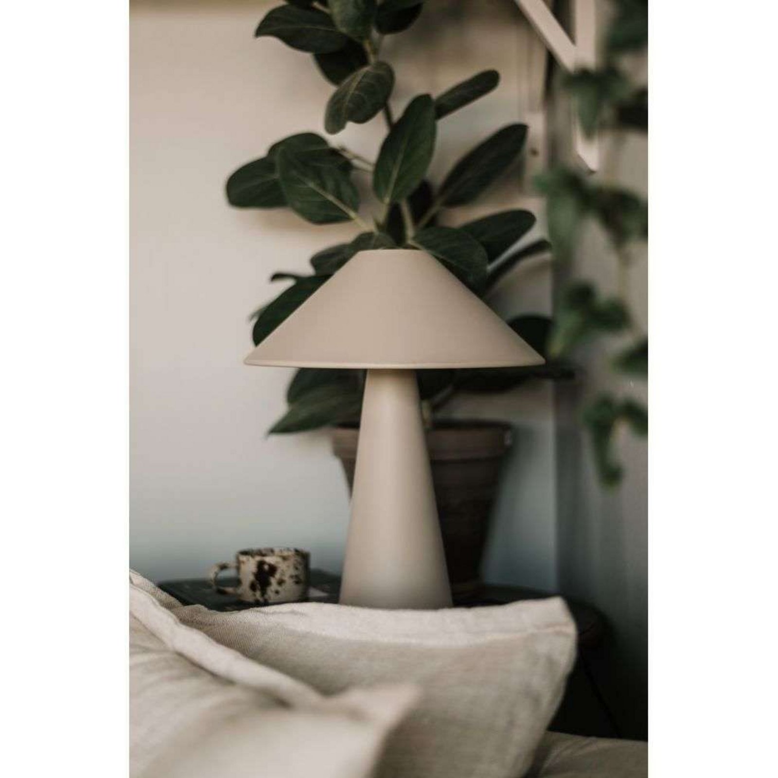 Cannes Table Lamp Grey - Globen Lighting