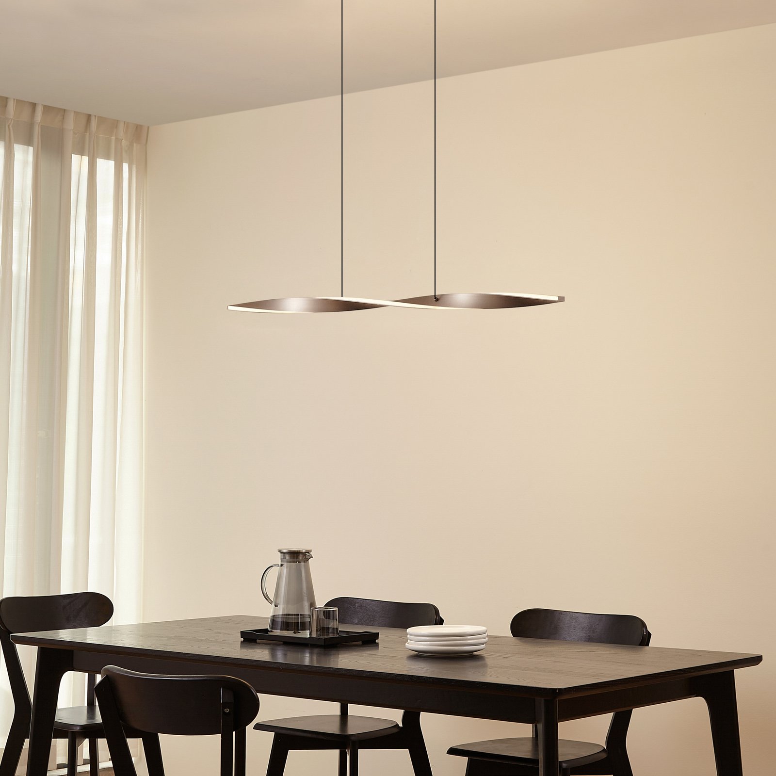 Lindby LED-Hängeleuchte Jaren, schwarz/braun, 100 cm, CCT