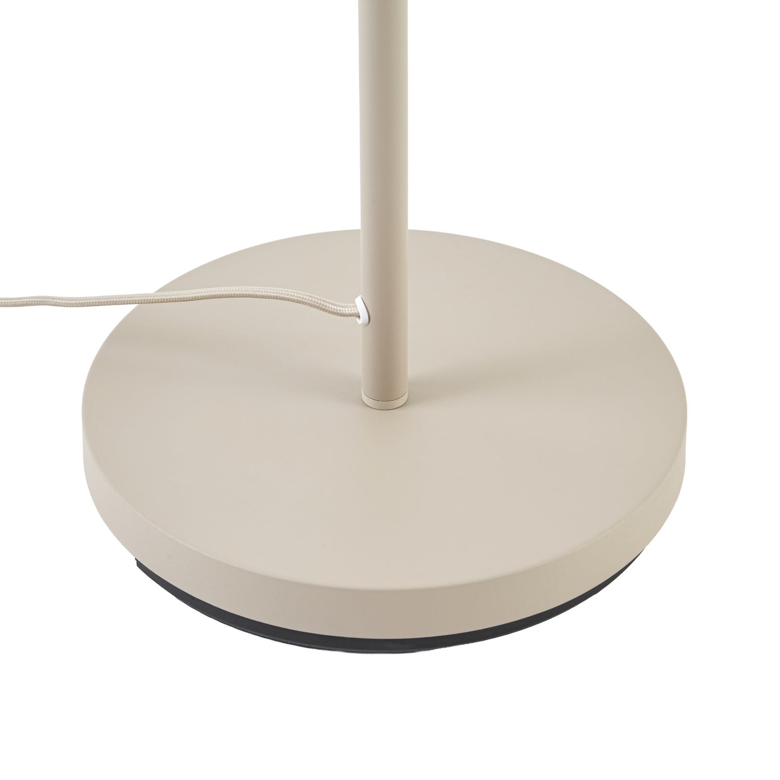 Nola gulvlampe Percy, beige, høyde 155 cm, lin Nola gulvlampe Percy, beige, høyde 155 cm, lin