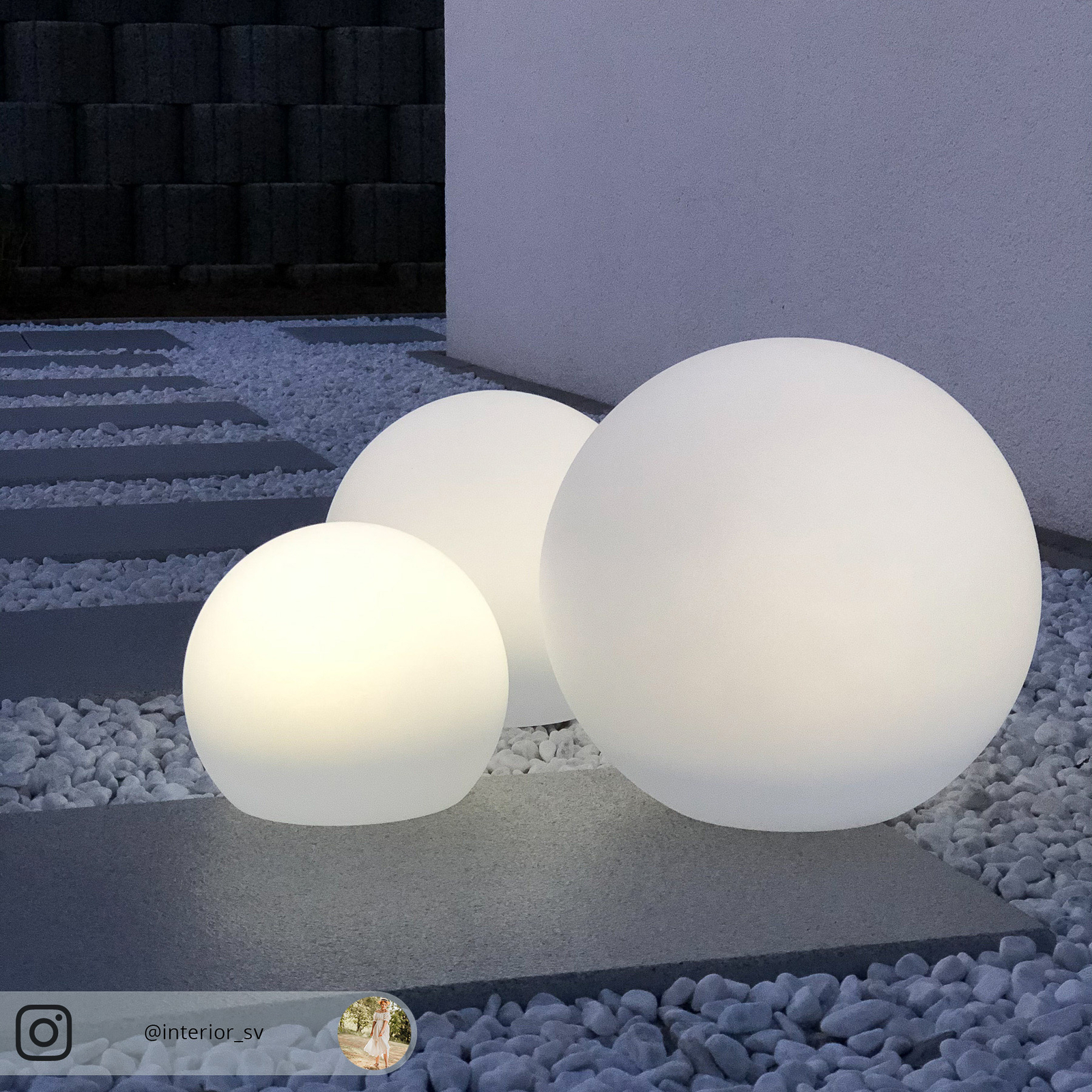 Lindby LED solární lampy Lago, sada 3 kusů, koule, zemní hrot, bílá