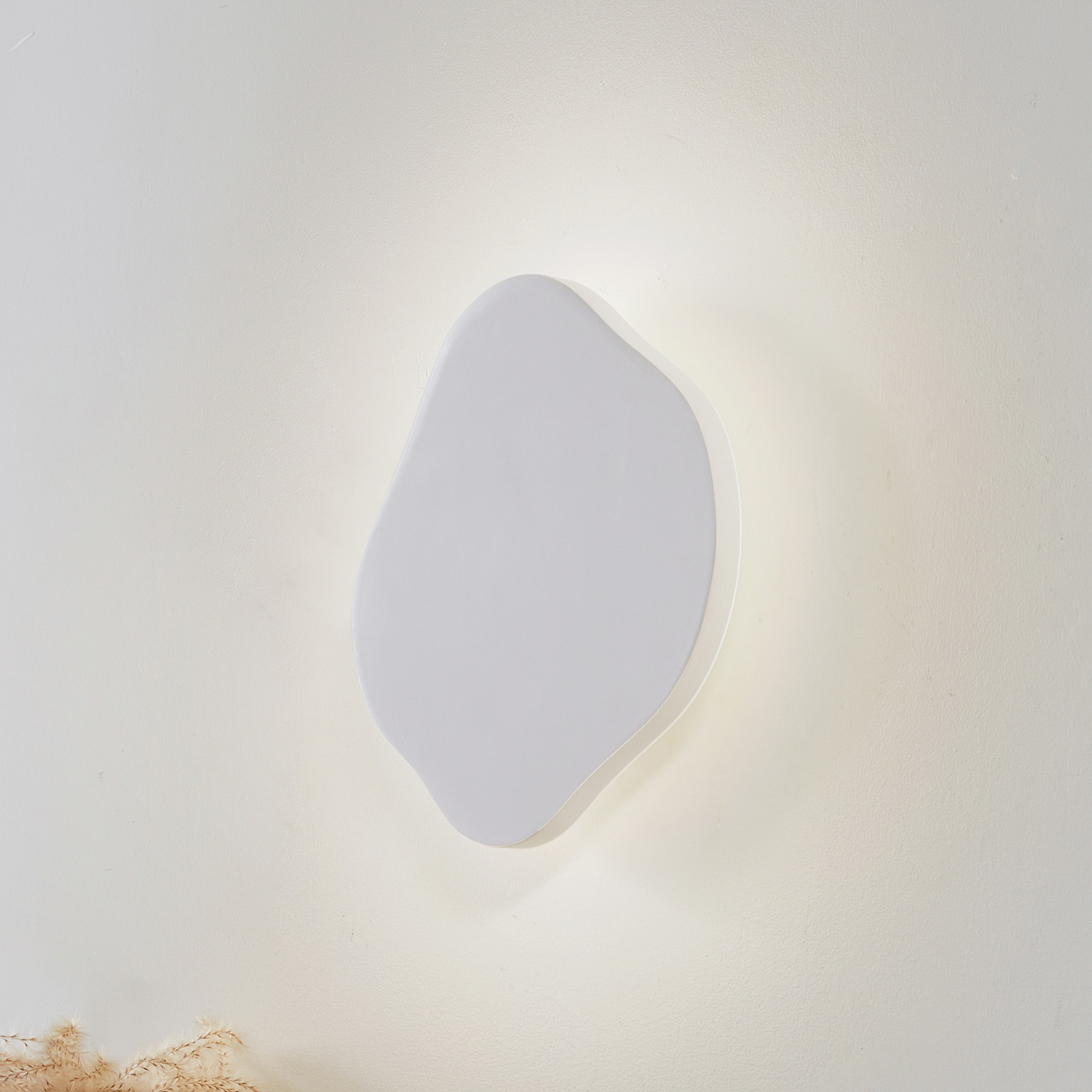 Kinkiet LED Nielson 30 x 30 cm biały gips - Lindby