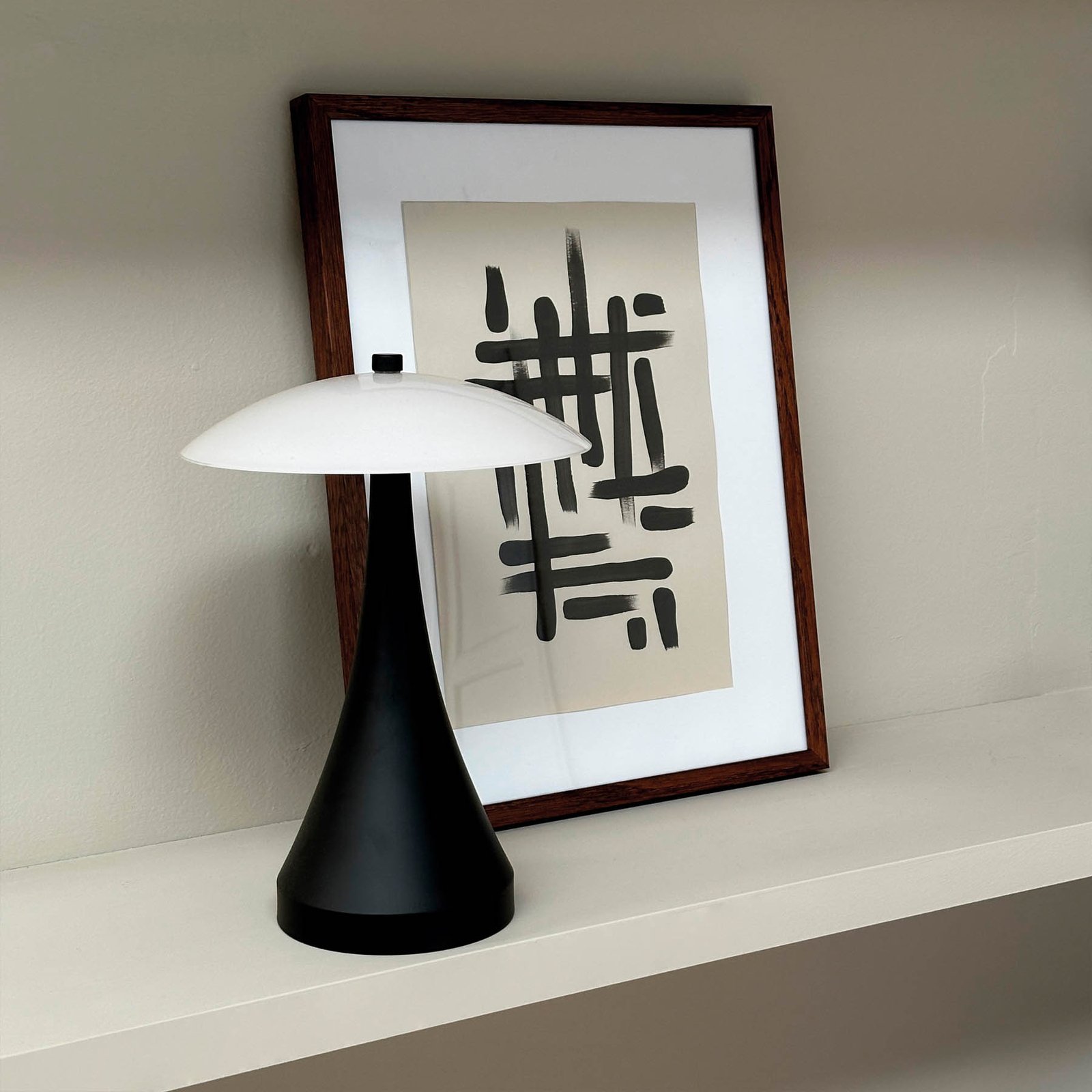 Vienna LED Portable Taffellamp Zwart/Opaal - DybergLarsen