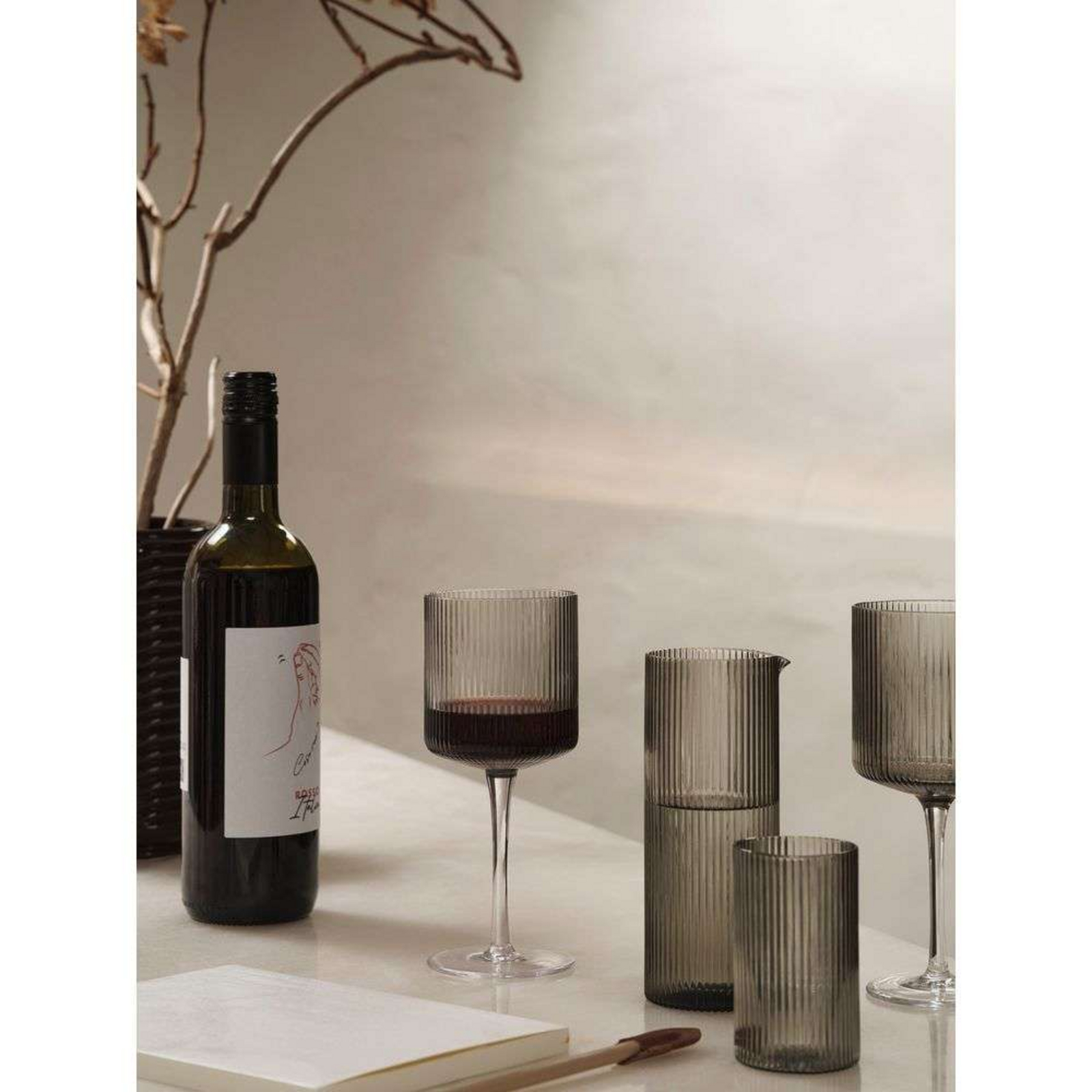 Ripple Červená Wine Glasses Set of 2 Smoked Šedá - ferm LIVING