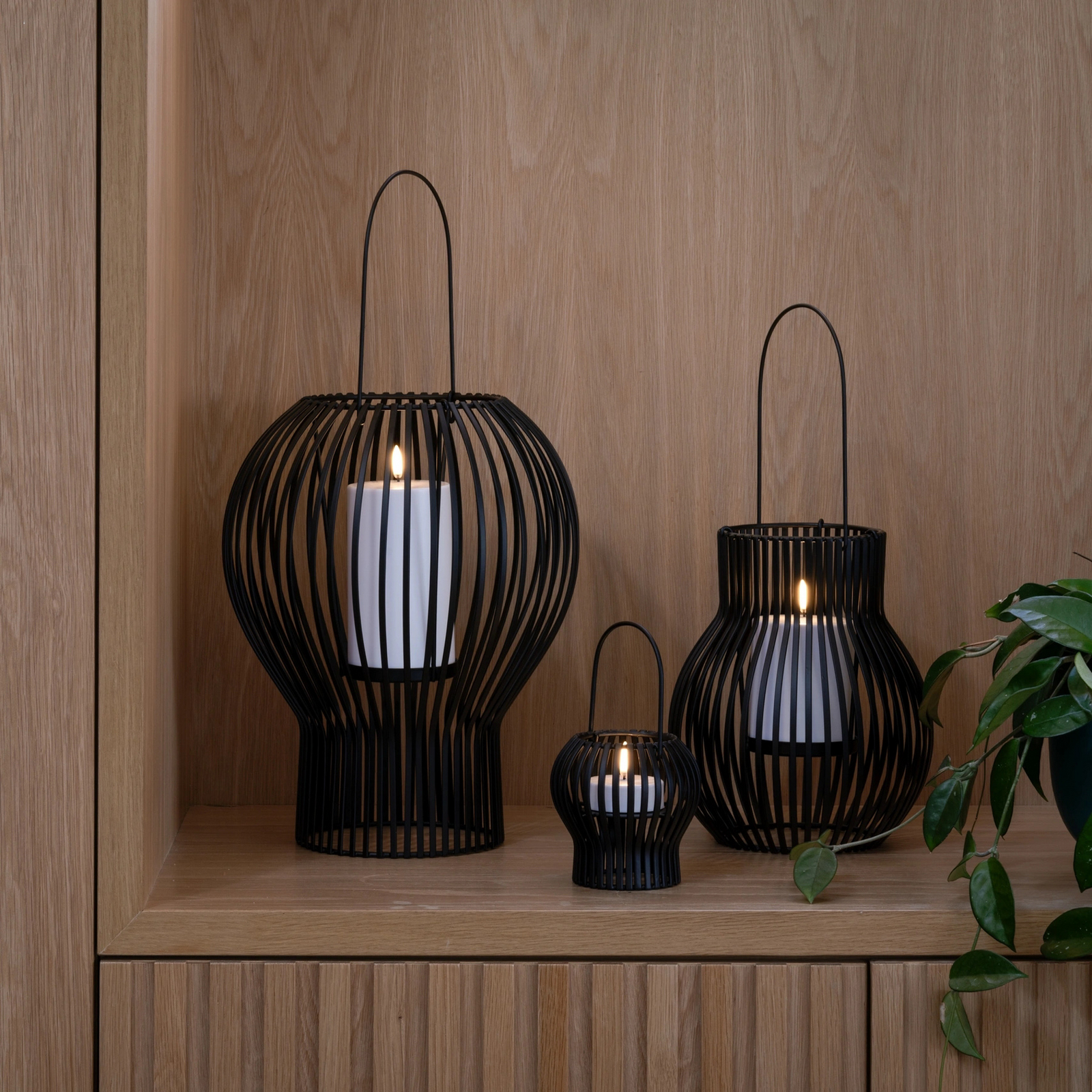 UPSIDE DOWN Lykta Large Outdoor, svart - Uyuni Lighting