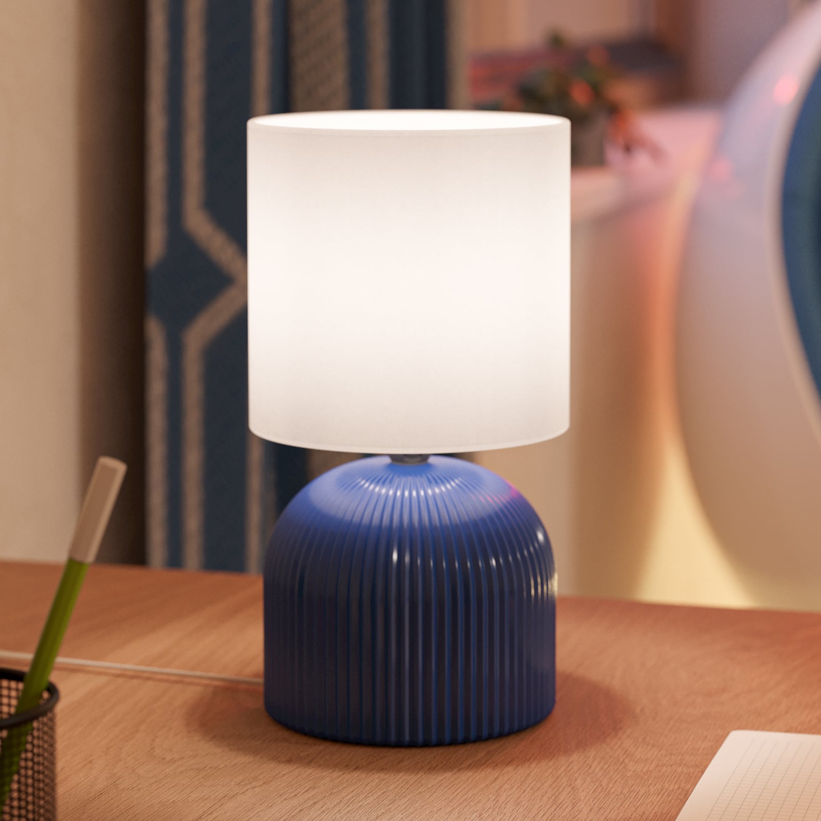 Stolová lampa Rocoso, modrá/biela, keramika, textil, 25,5 cm