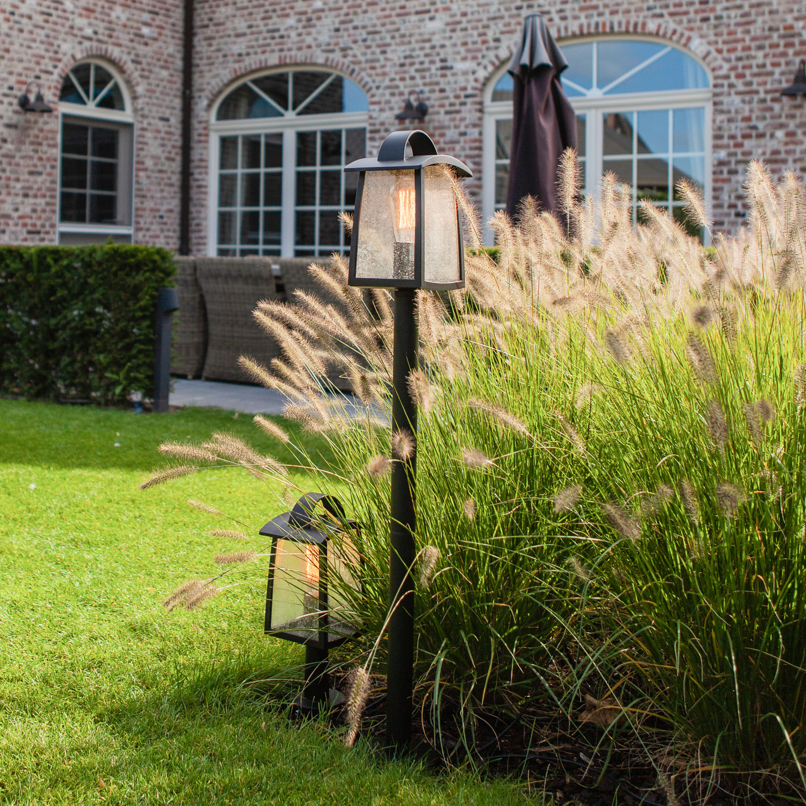 KELSEY-pylväsvalaisin, musta, korkeus 104 cm, metallia, IP44, E27