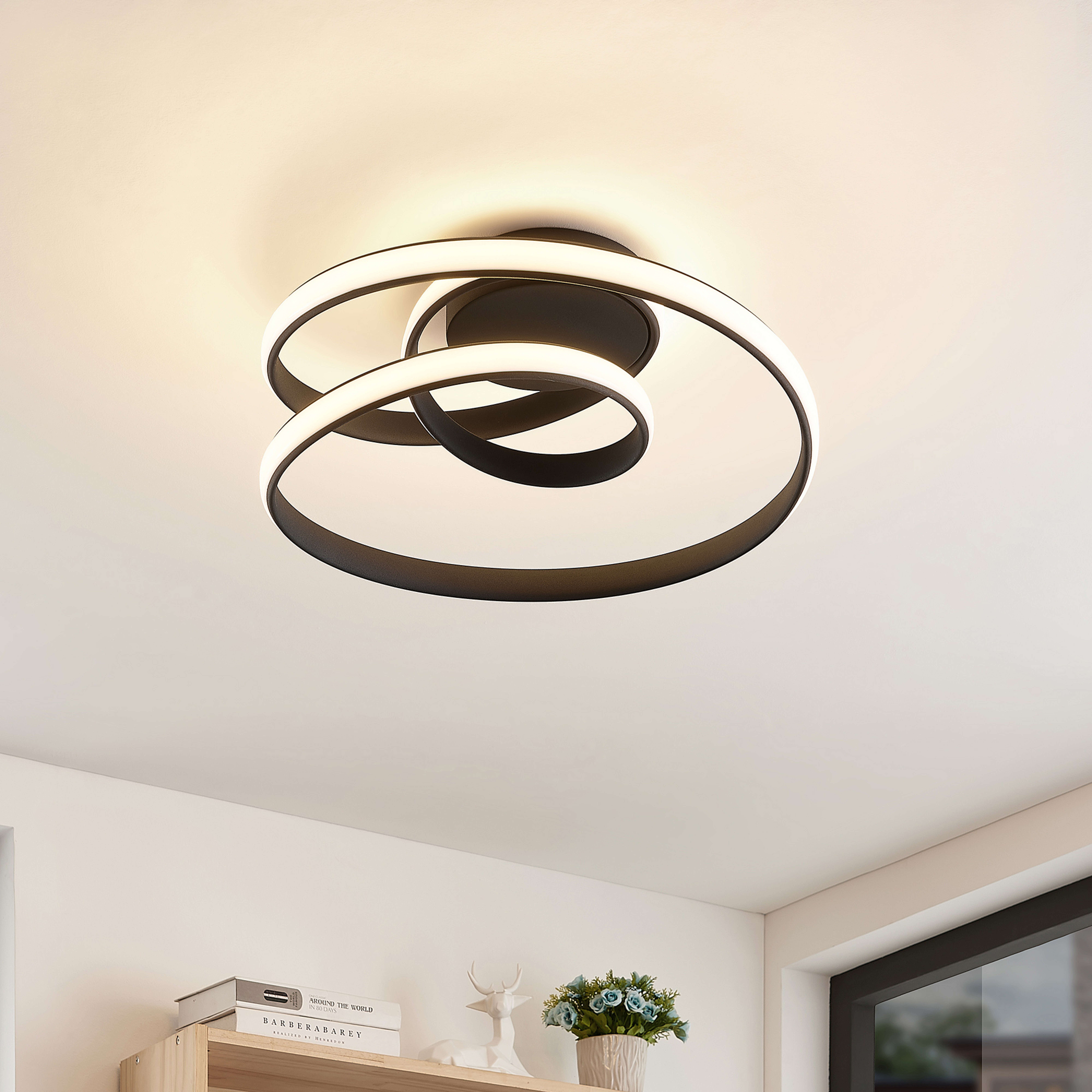 "Lucande" LED lubinis šviestuvas "Sakina", juodas, metalas, Ø 48 cm