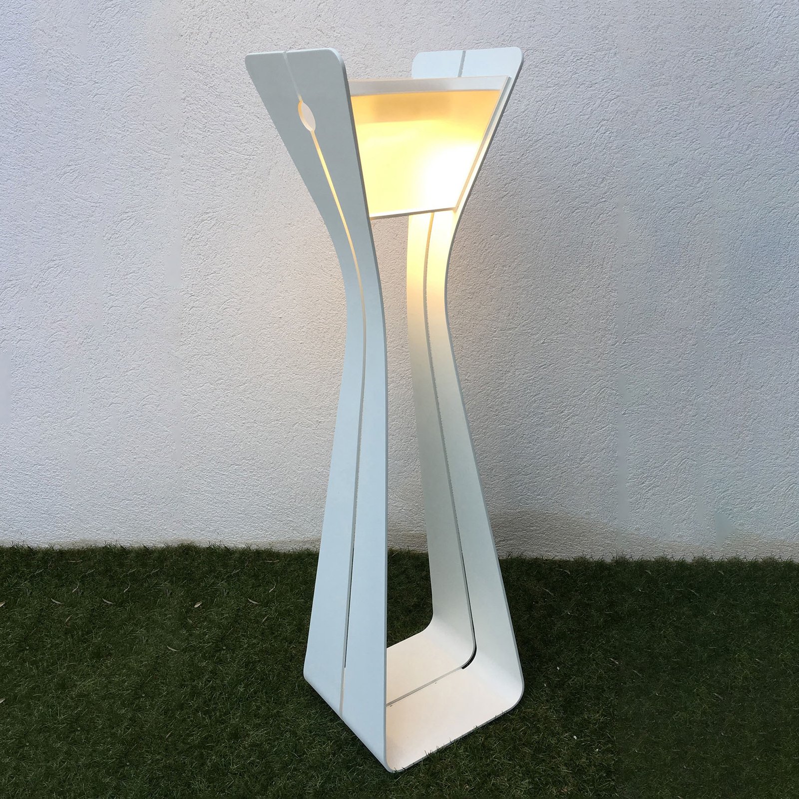 LED-Solarleuchte Osmoz aus Aluminium, 110 cm, weiß