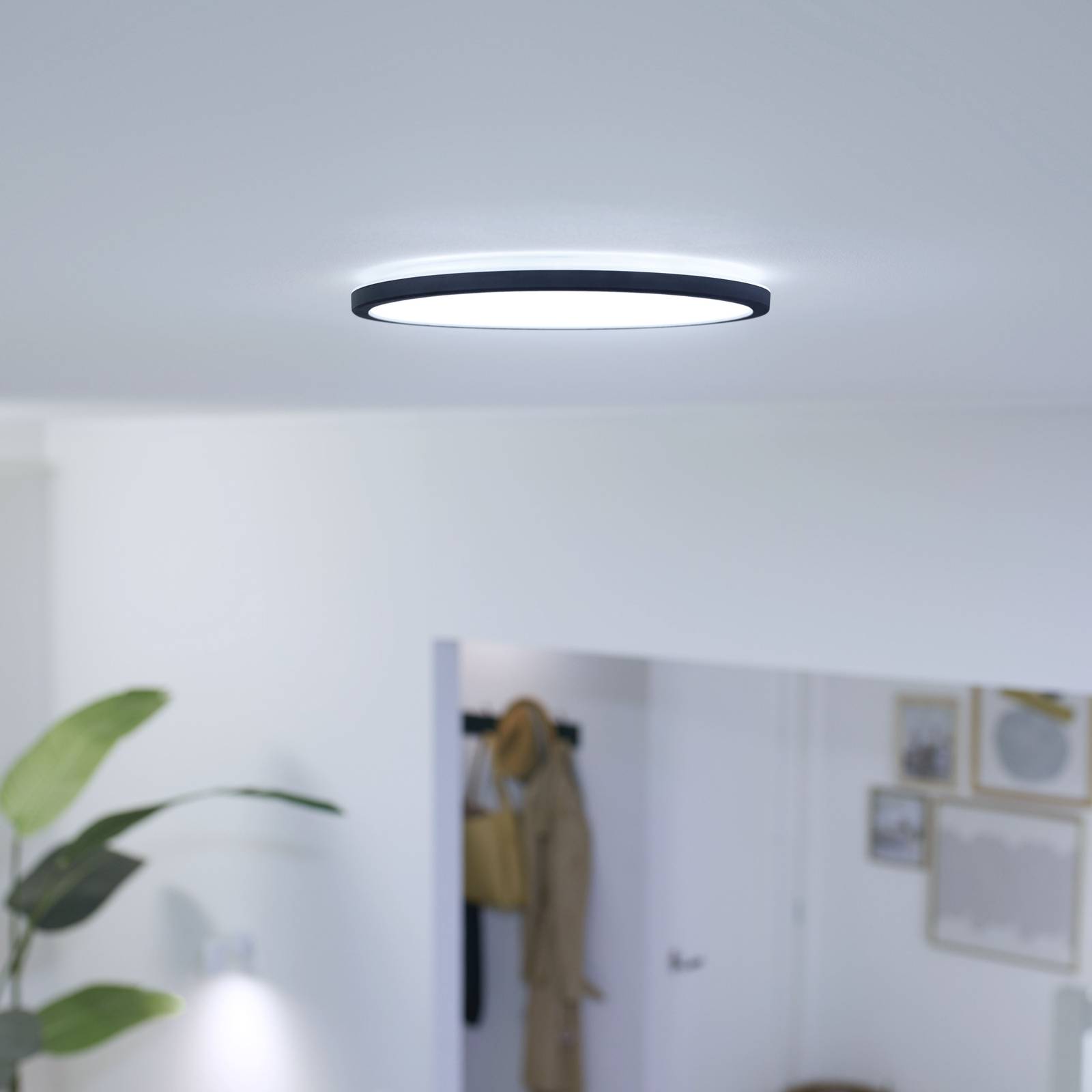 WiZ Super Slim LED-taklampa 16 W svart