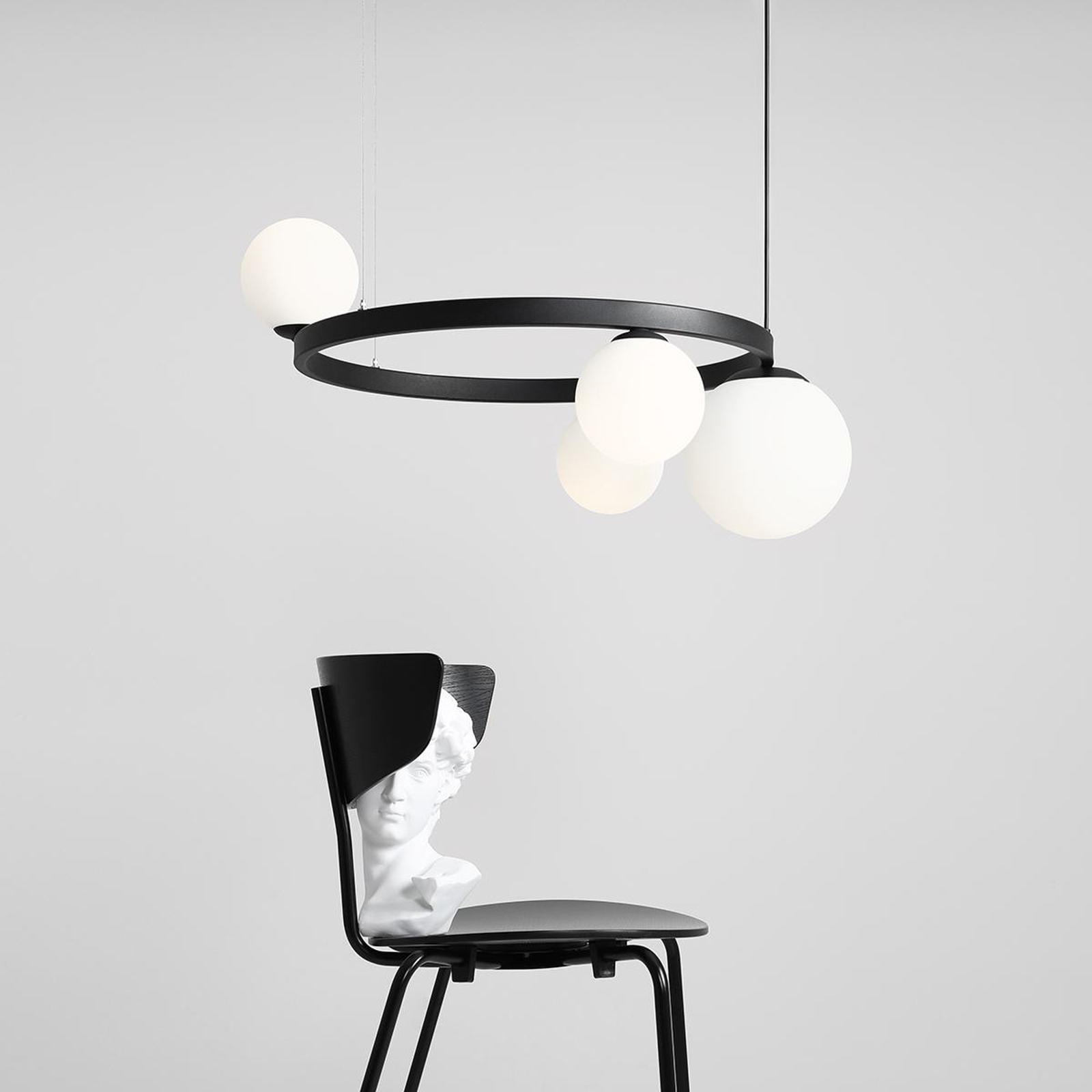 Suspension Garda 4, poutre, métal, verre, noir, 4 lampes