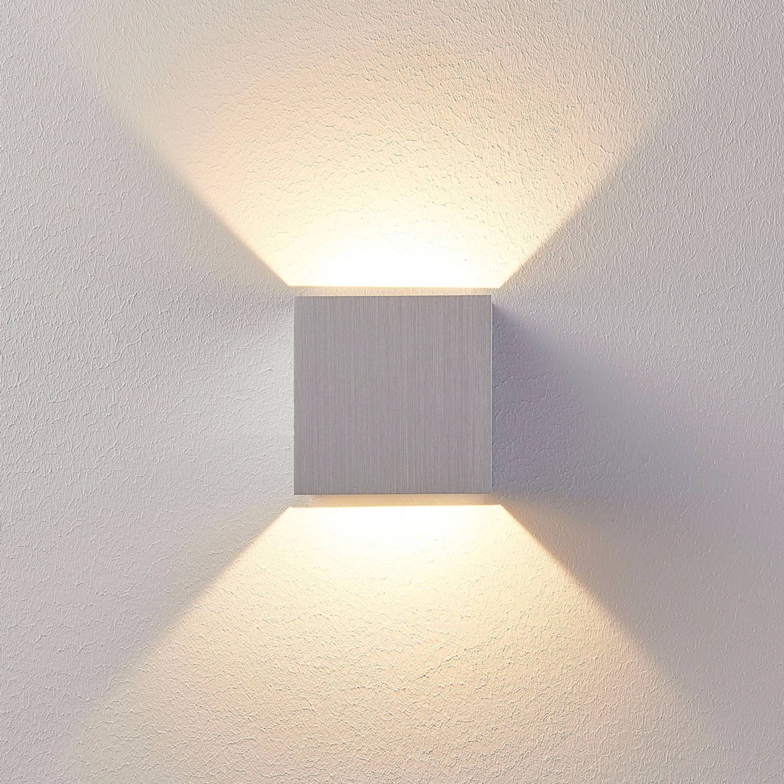 Kinkiet LED Esma w kolorze szarego aluminium