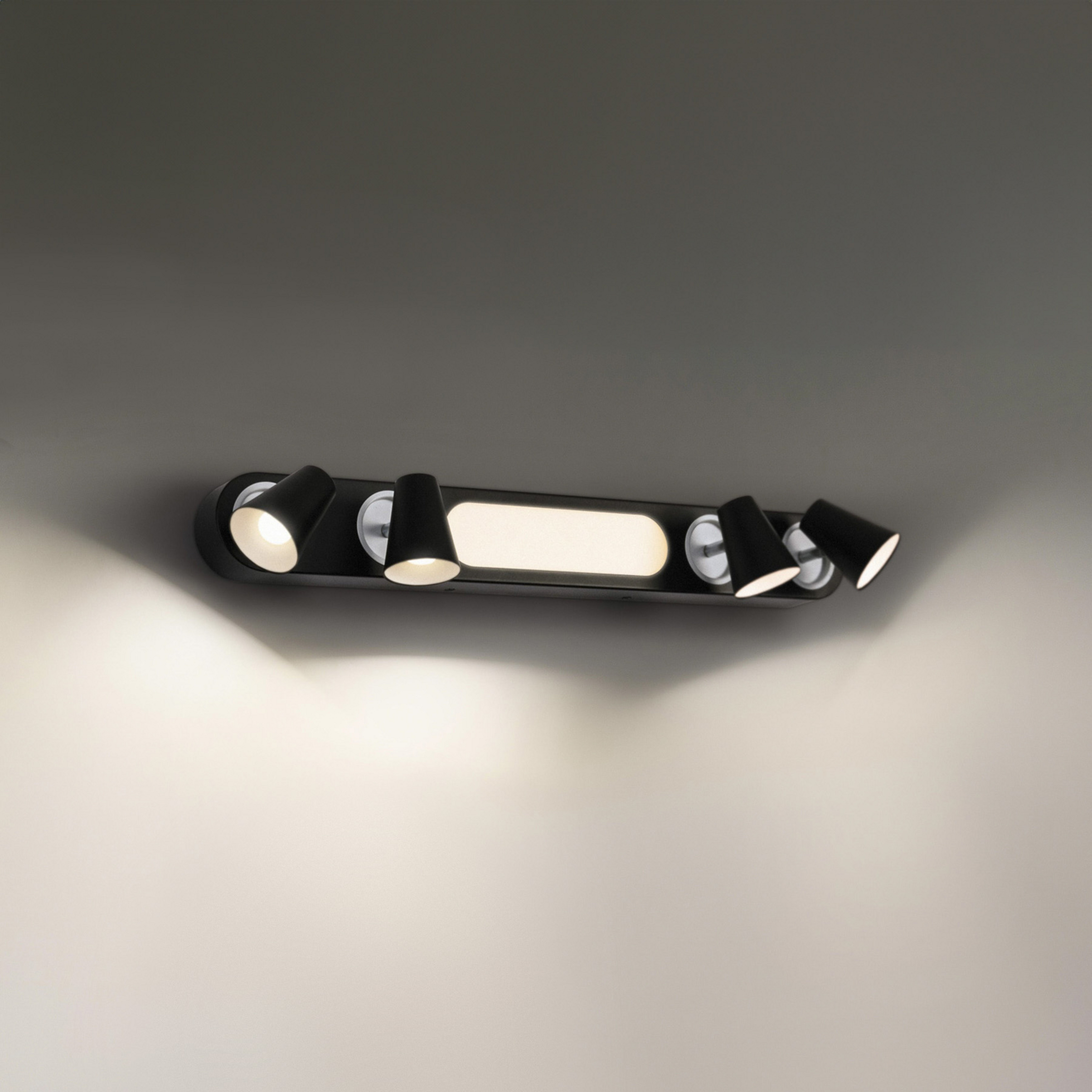 LEDVANCE LED осветление за таван Neptune, 4 точки, черно