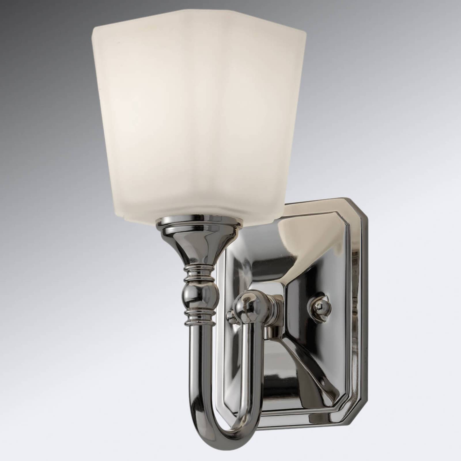 Vegglampe Concord i klassisk design til badet