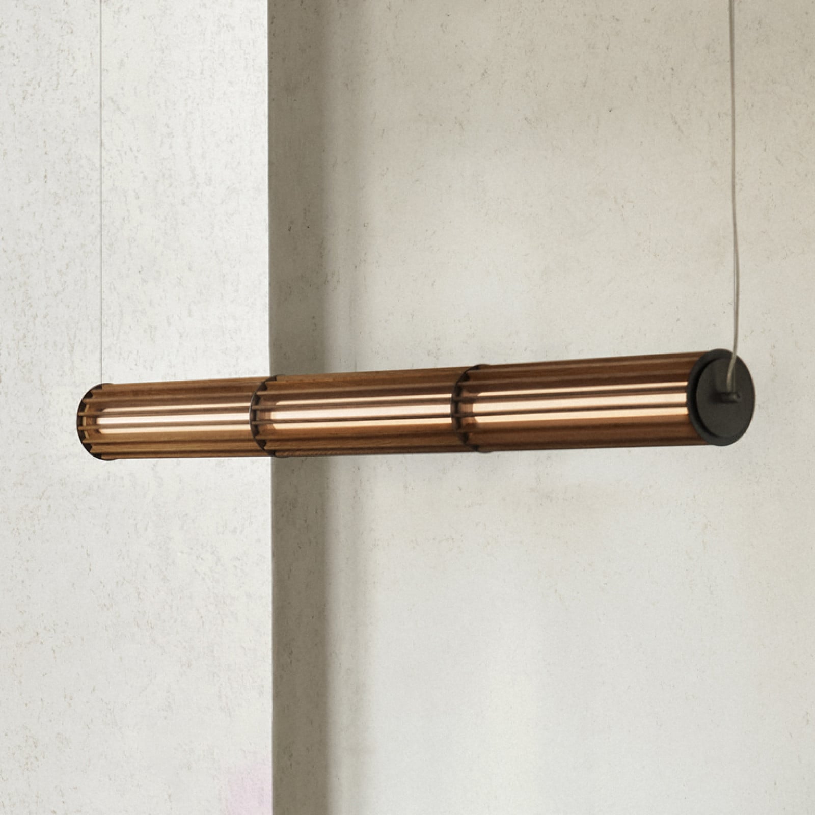 Numbra TY1 LED-hengelampe, eik, 122 cm, tre – &TRADITION - Stue - Design - Med en lyskilde