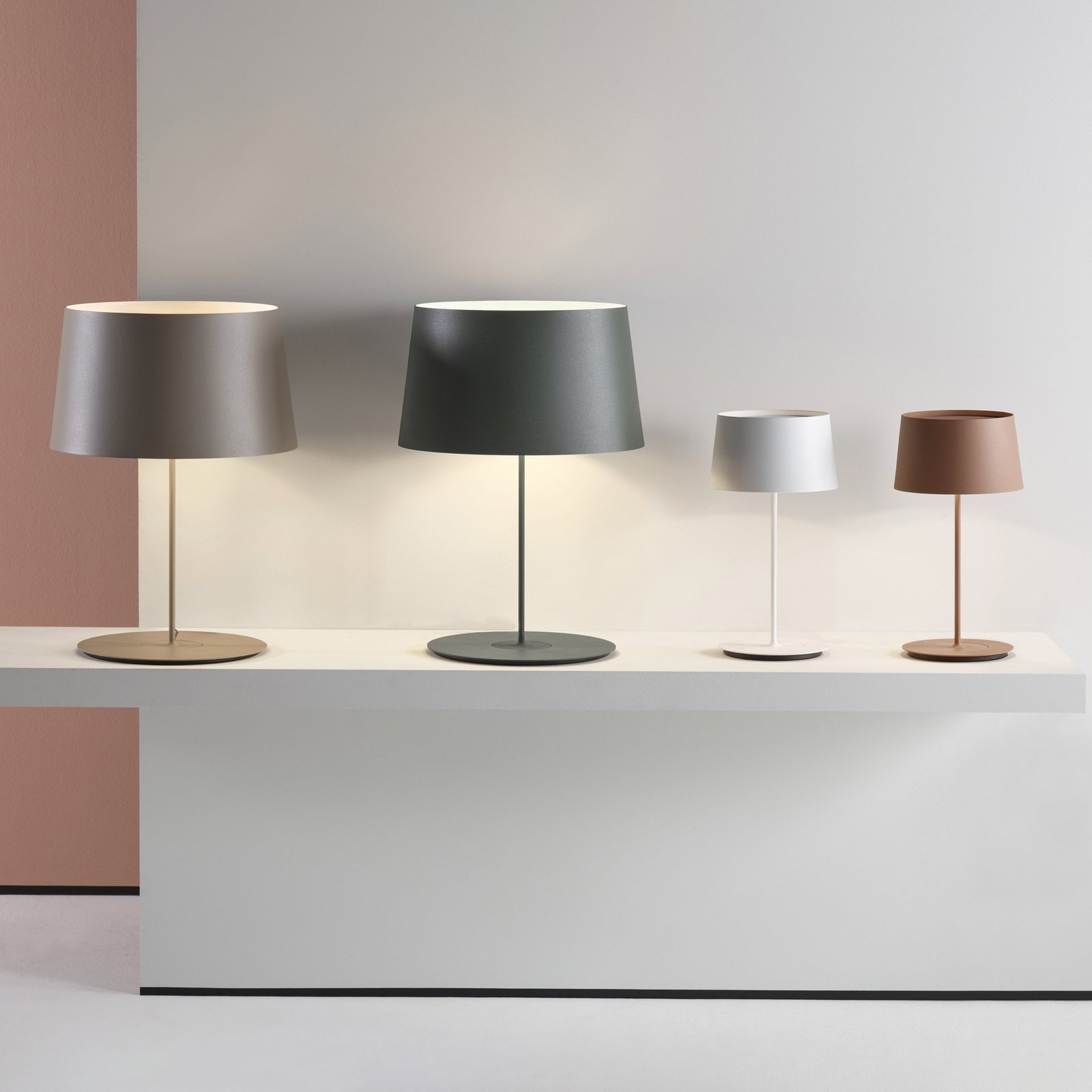 Vibia Warm 4901 lampe à poser, Ø 42 cm, brune