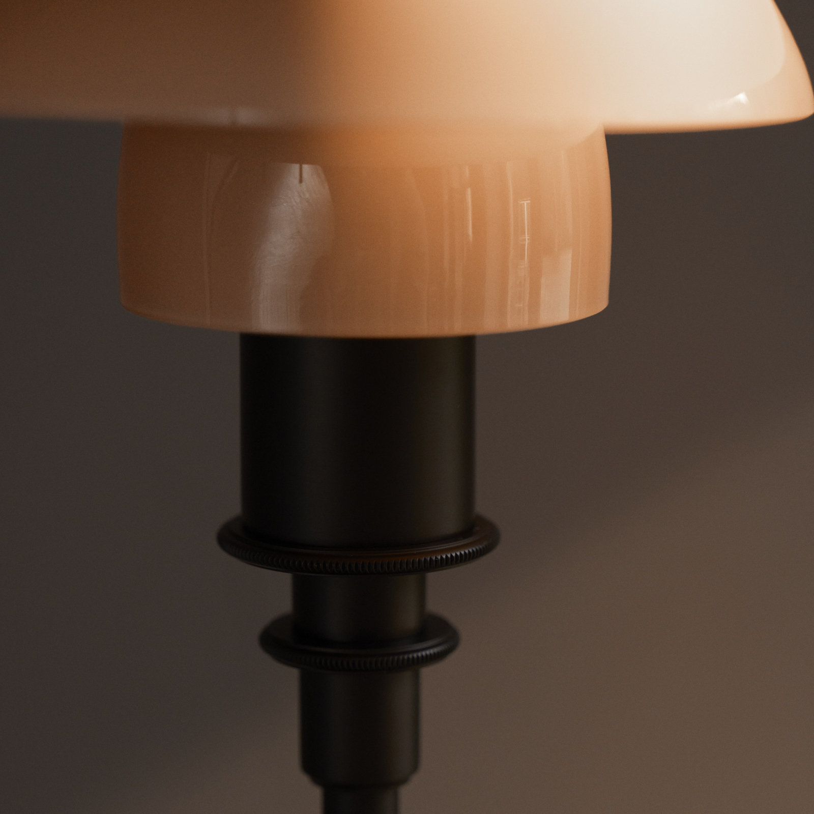 Tischlampe PH 3/2 dusty terracotta E14 - Louis Poulsen