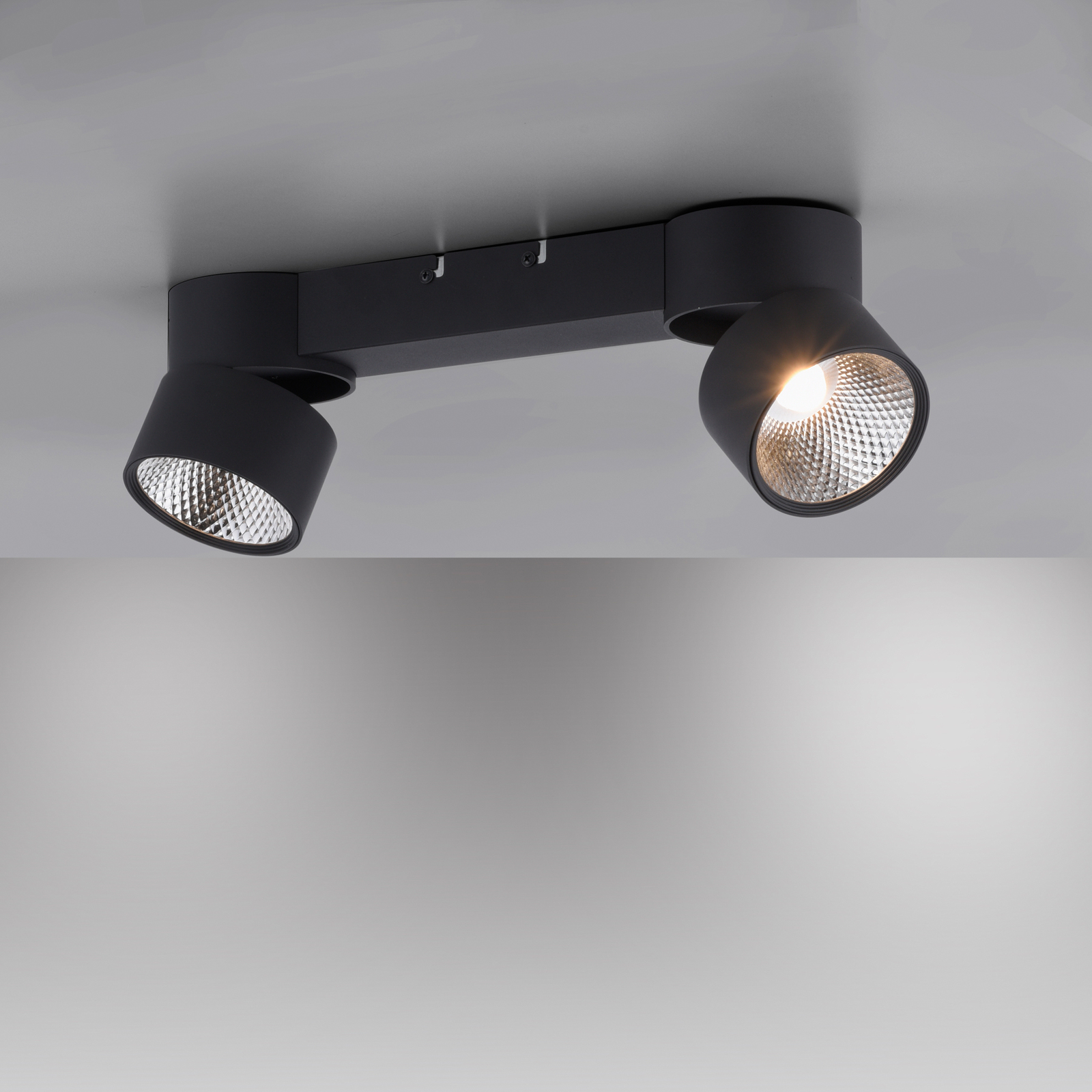 PURE Nola -LED-kattovalo 2-lamppuinen, musta