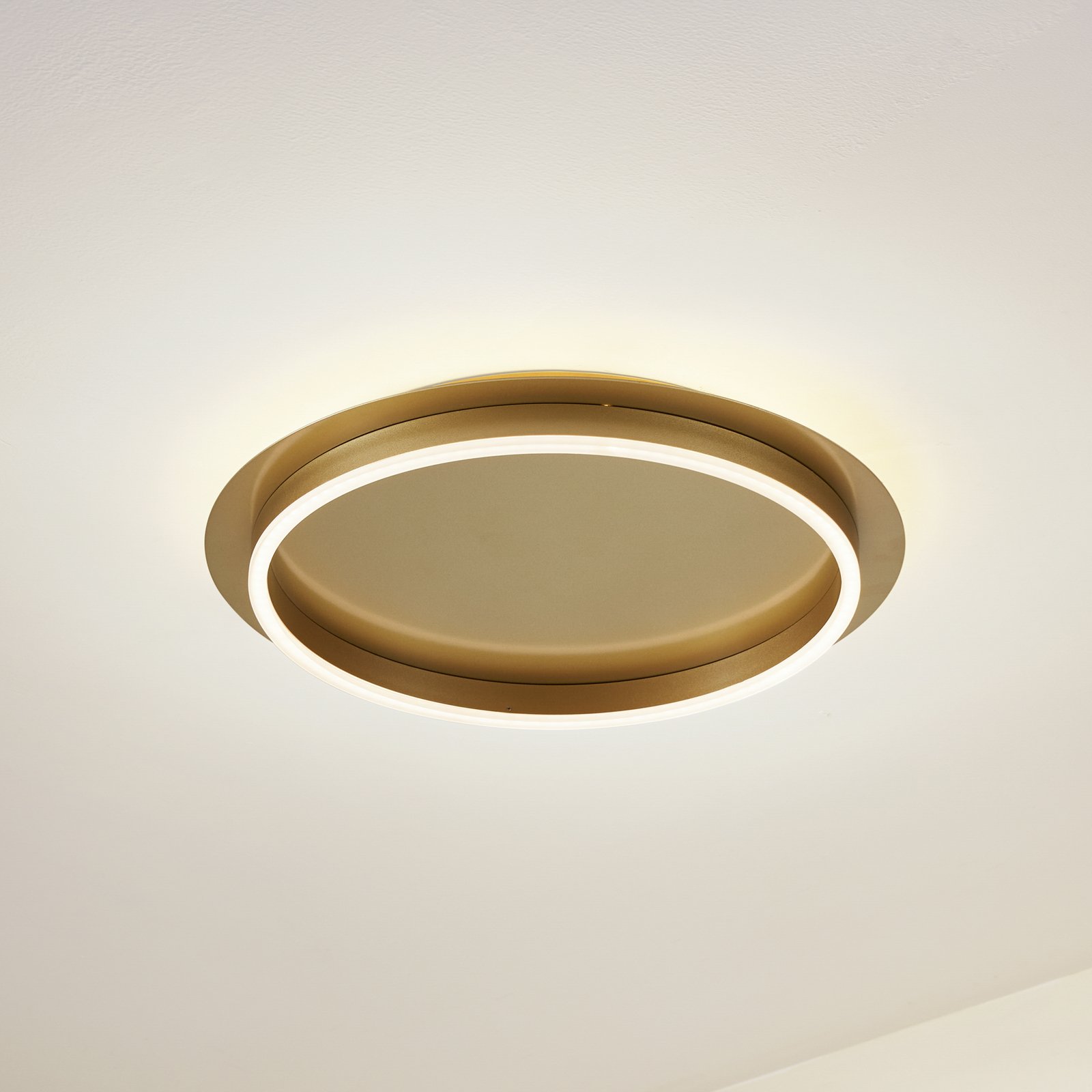 Lindby LED plafondlamp Kunis, goud, kunststof, Ø 46cm