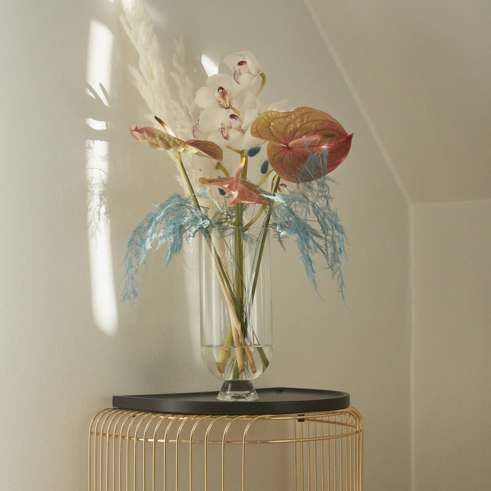 AYTM Vase Glacies, Höhe 29 cm, Ø 12,6 cm, Glas, mundgeblasen