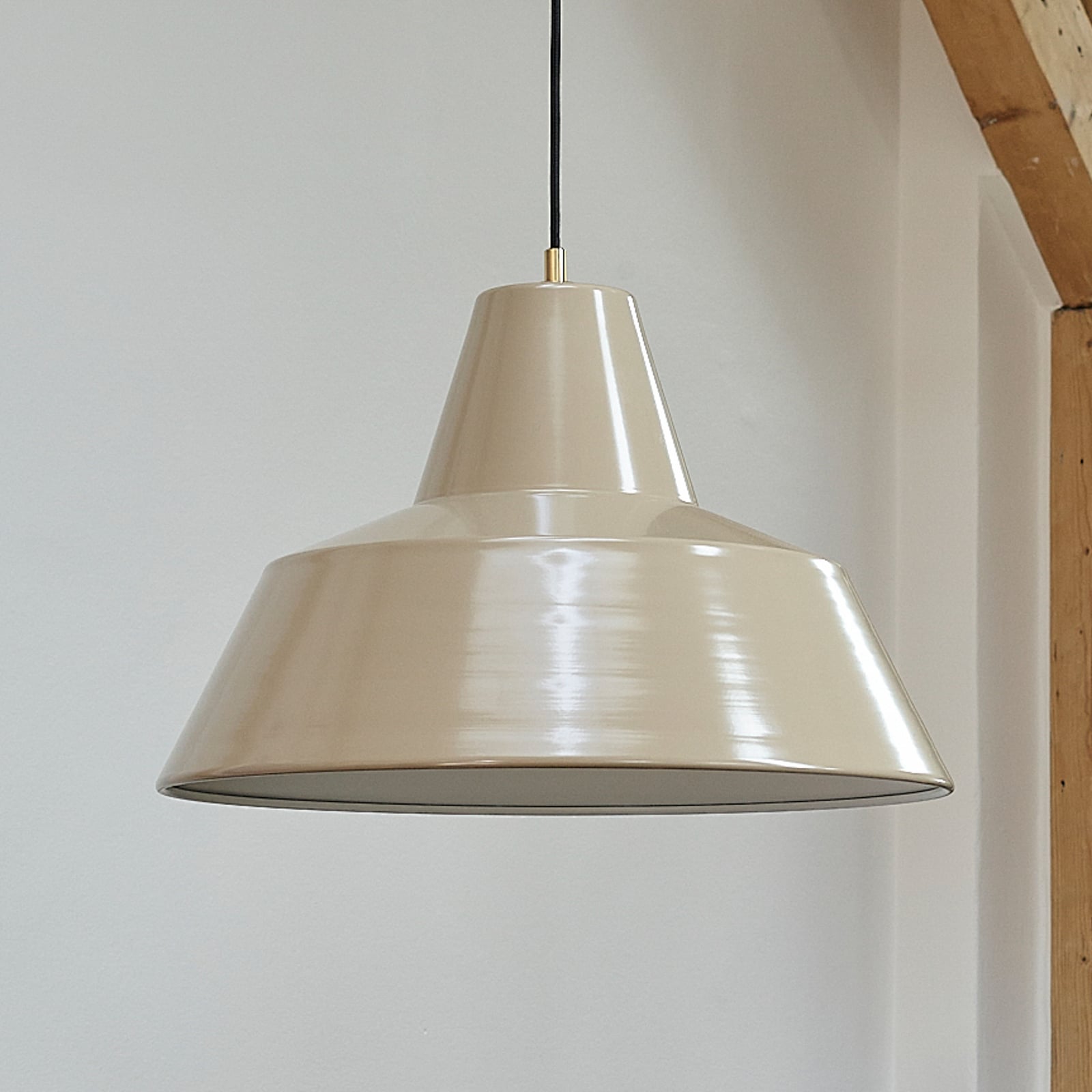 Workshop W4 Pendelleuchte, beige, Alu, E27 - Made By Hand