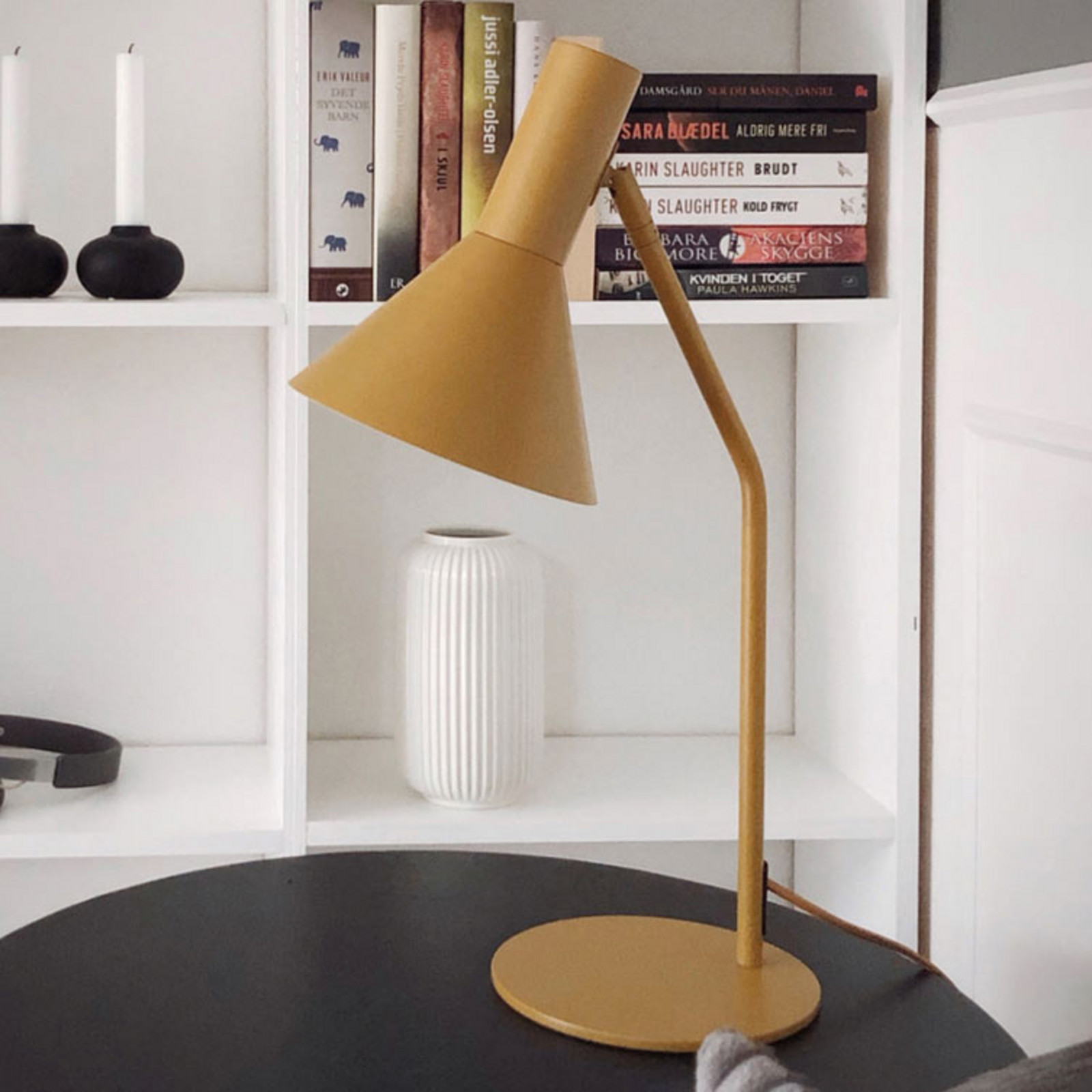 FRANDSEN Lampă de masă Lyss migdale mate - Camera de zi / sufragerie - design - Metal