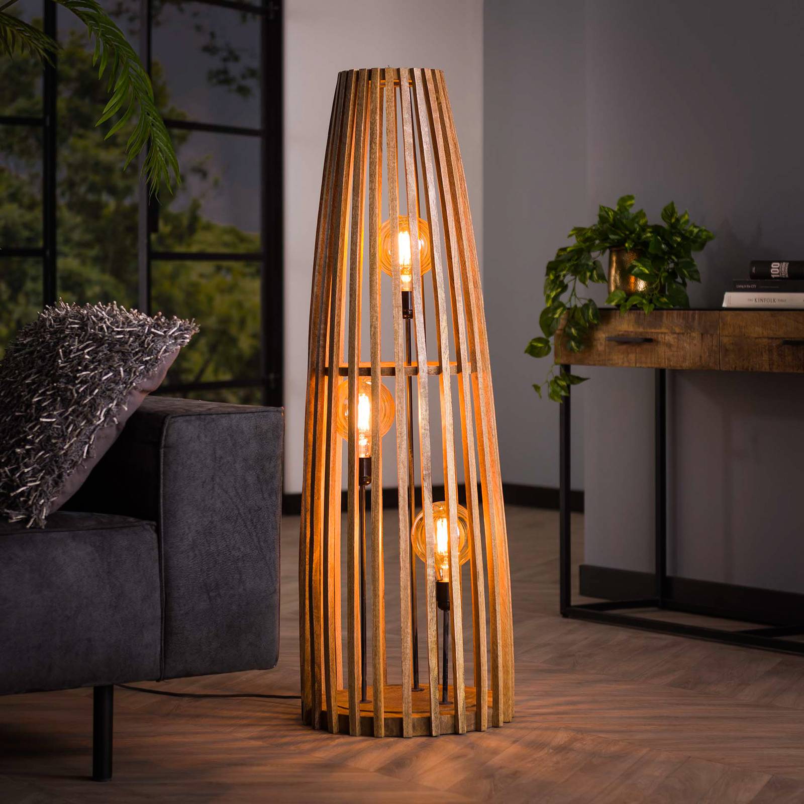 Image of ZIJLSTRA Piantana Großbergen di legno di mango, 3 luci