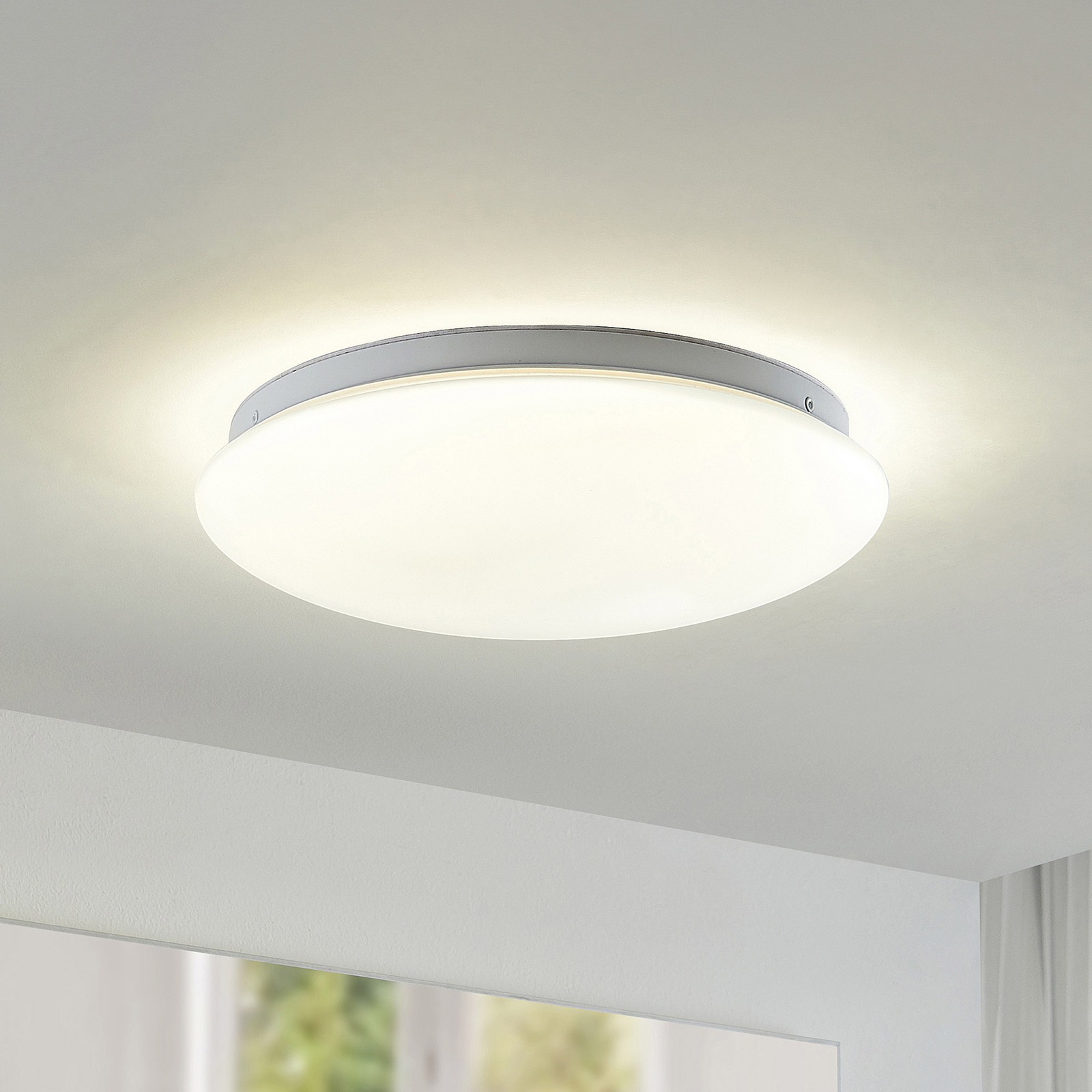 Prios Kisal LED ceiling lamp, sensor IP44, 27 cm